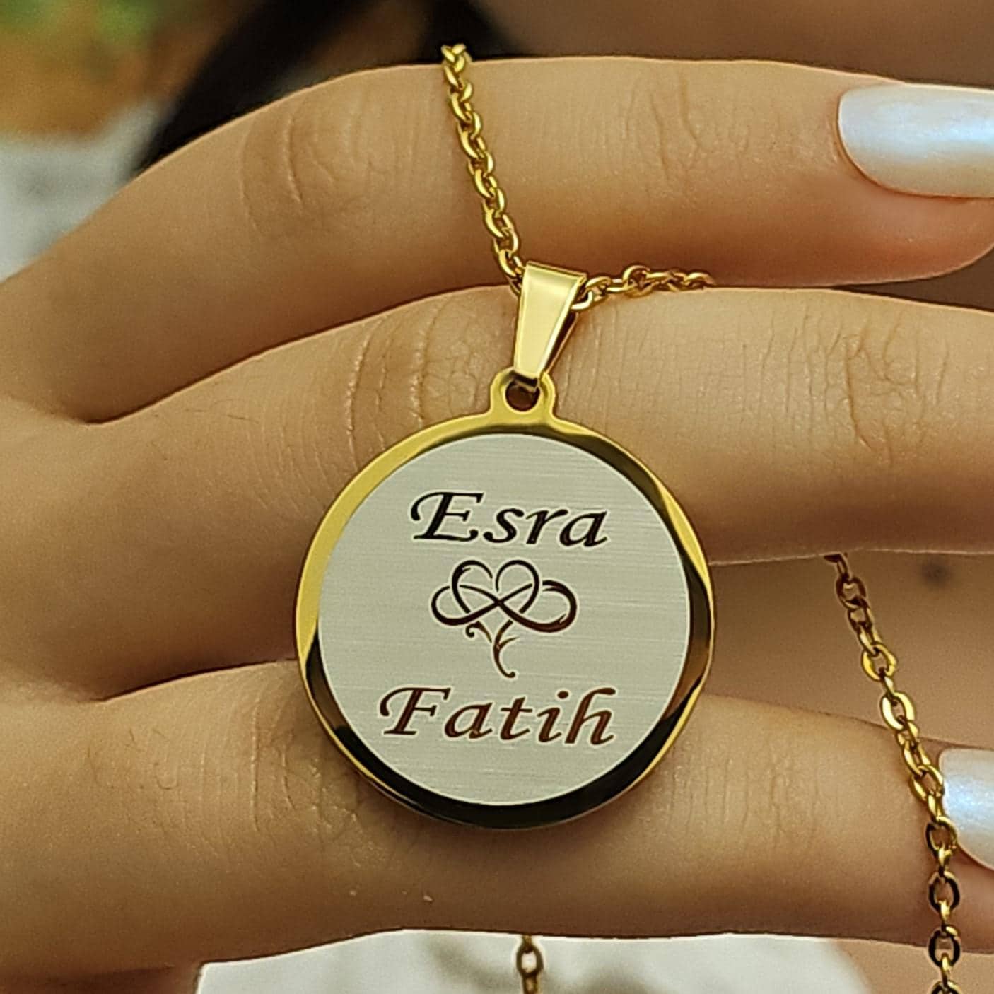 Personalized Family Name Necklace: Gold Stainless Steel Round Pendant