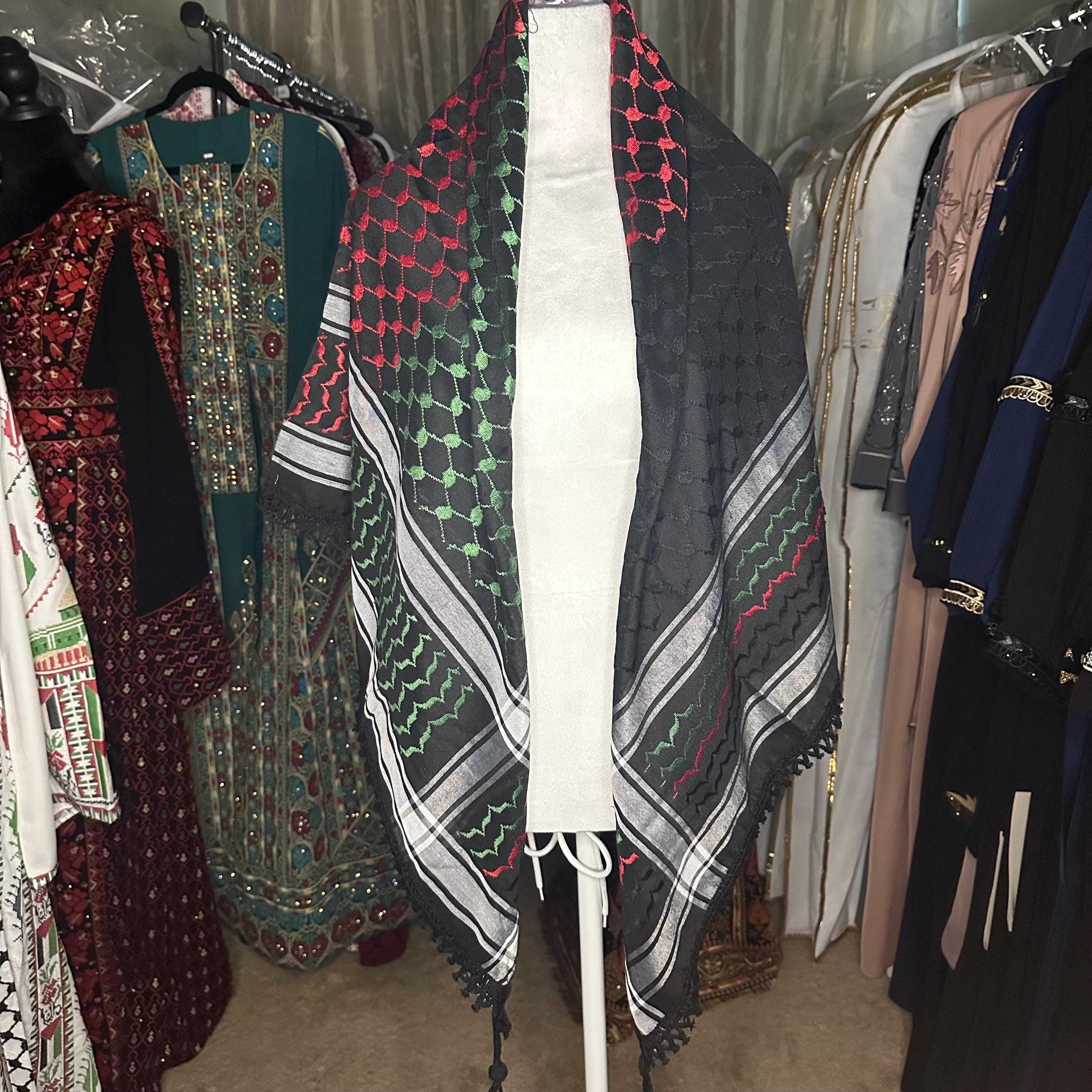 Traditional Keffiyeh Scarf: Hattah Shemagh with Tassels - image 5