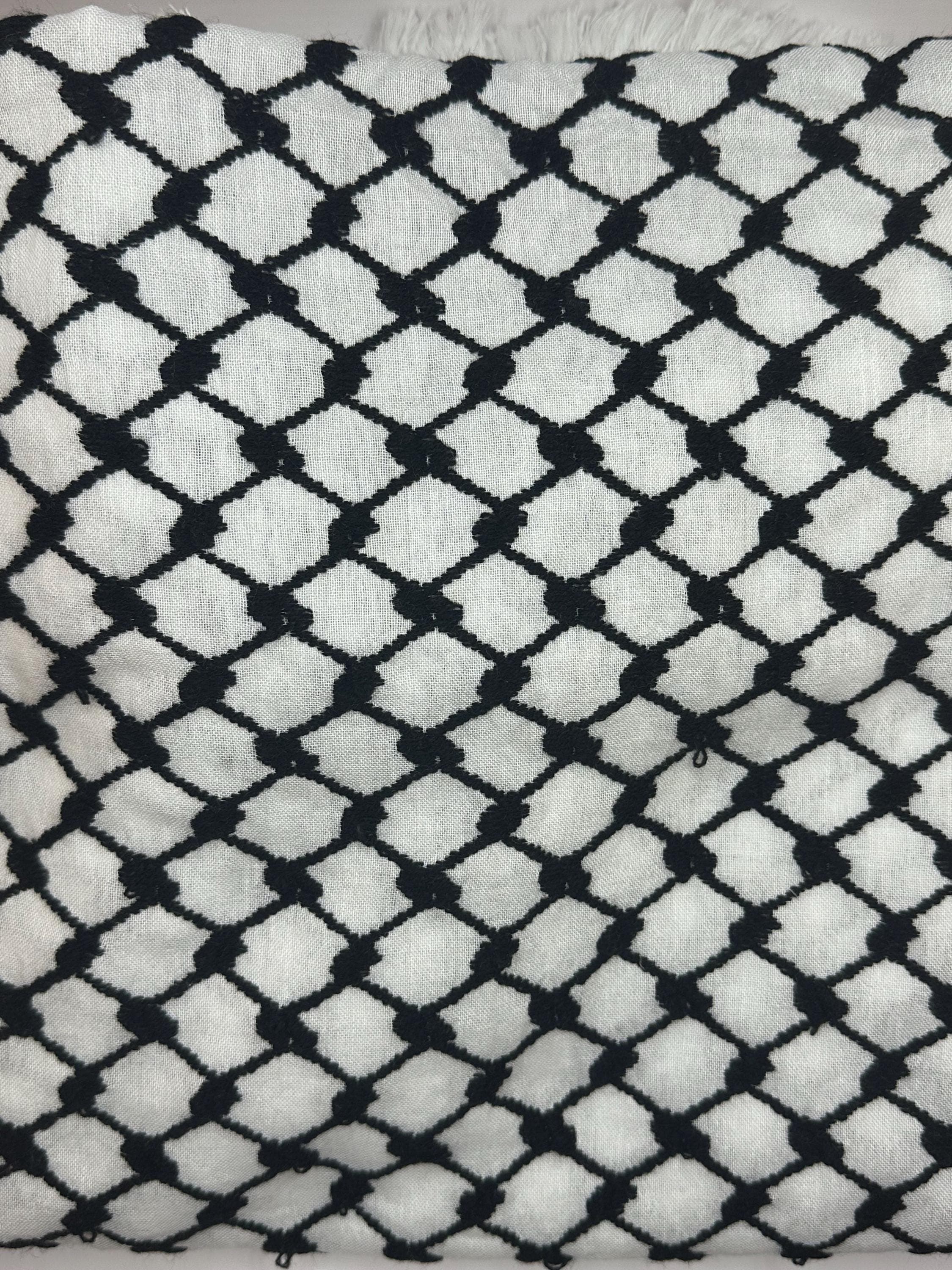 Traditional Palestinian Keffiyeh Scarf: Black & White Hatta, Made in Jordan - image 5