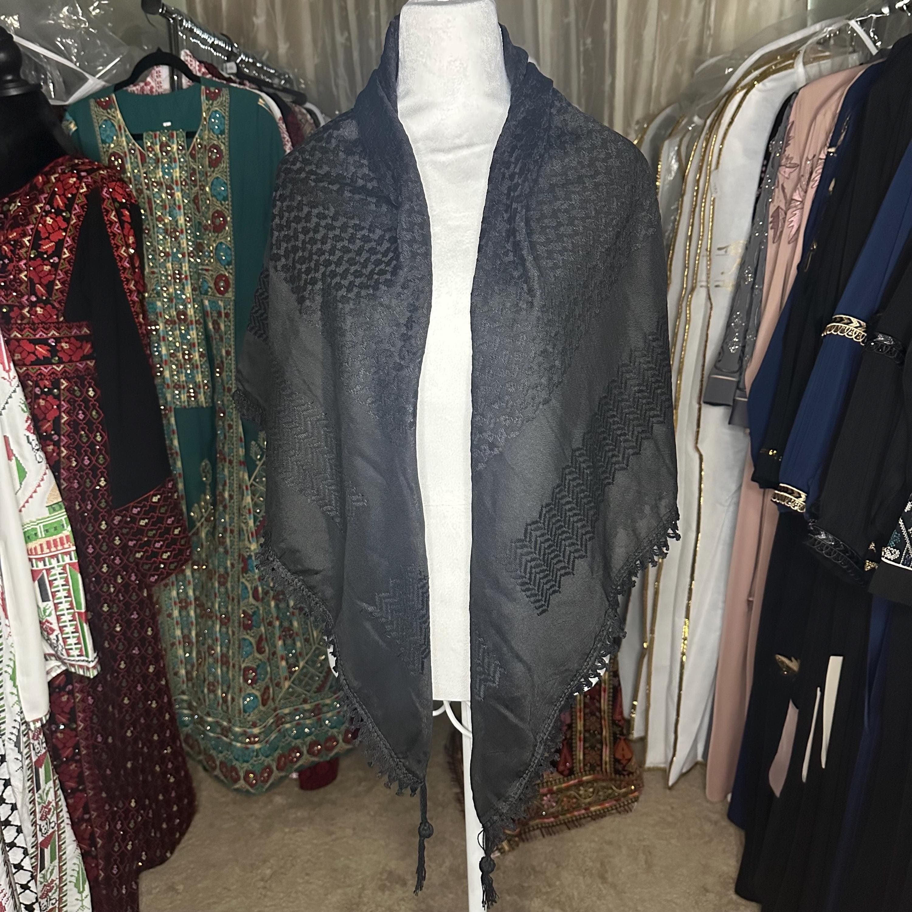 Traditional Keffiyeh Scarf: Hattah Shemagh with Tassels - image 3