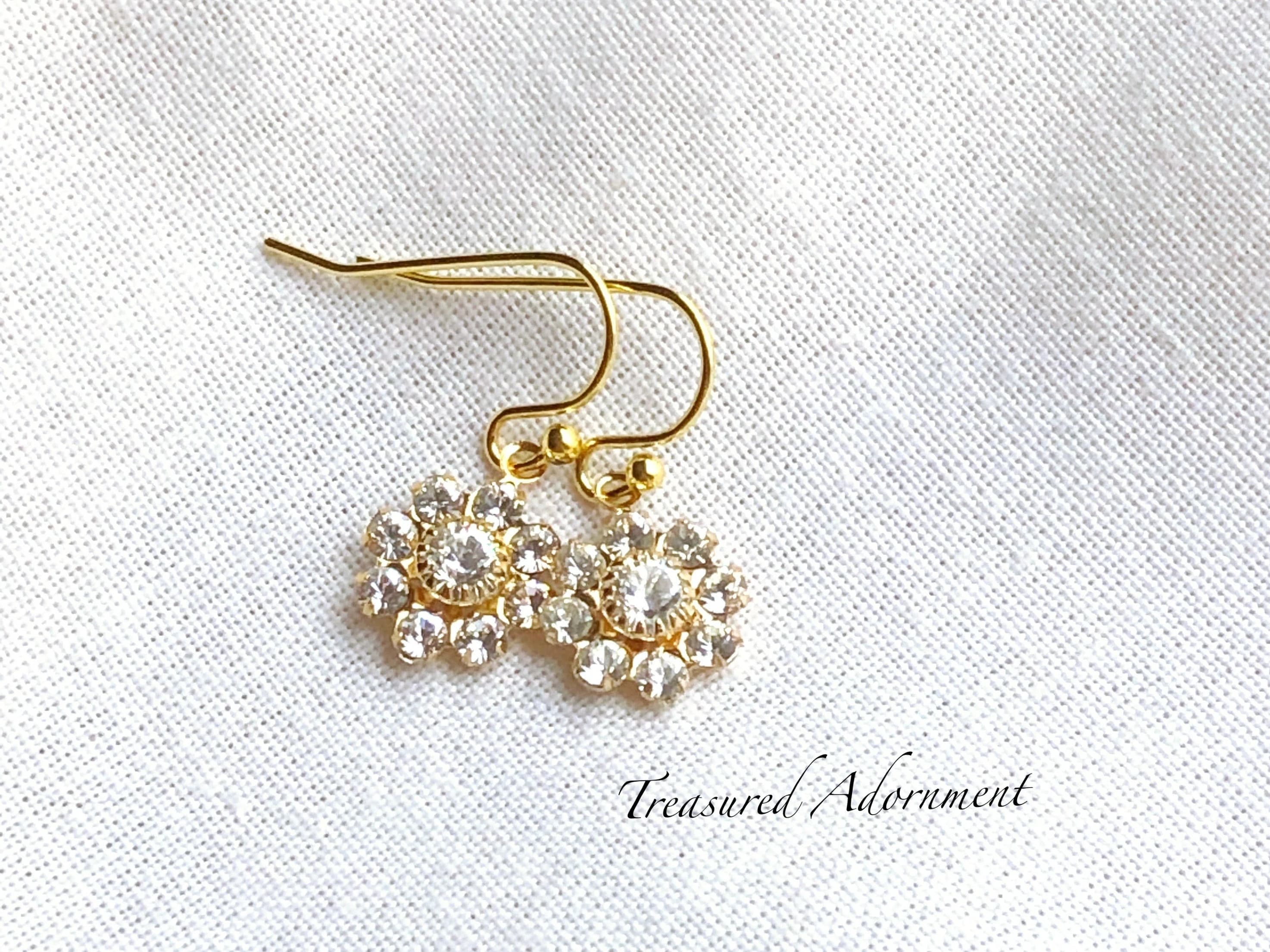 Clear Swarovski Crystal Flower Earrings, Bridal Earrings, Bridesmaids Earrings gift, Wedding, Valentines Day gift, Swarovski Earrings
