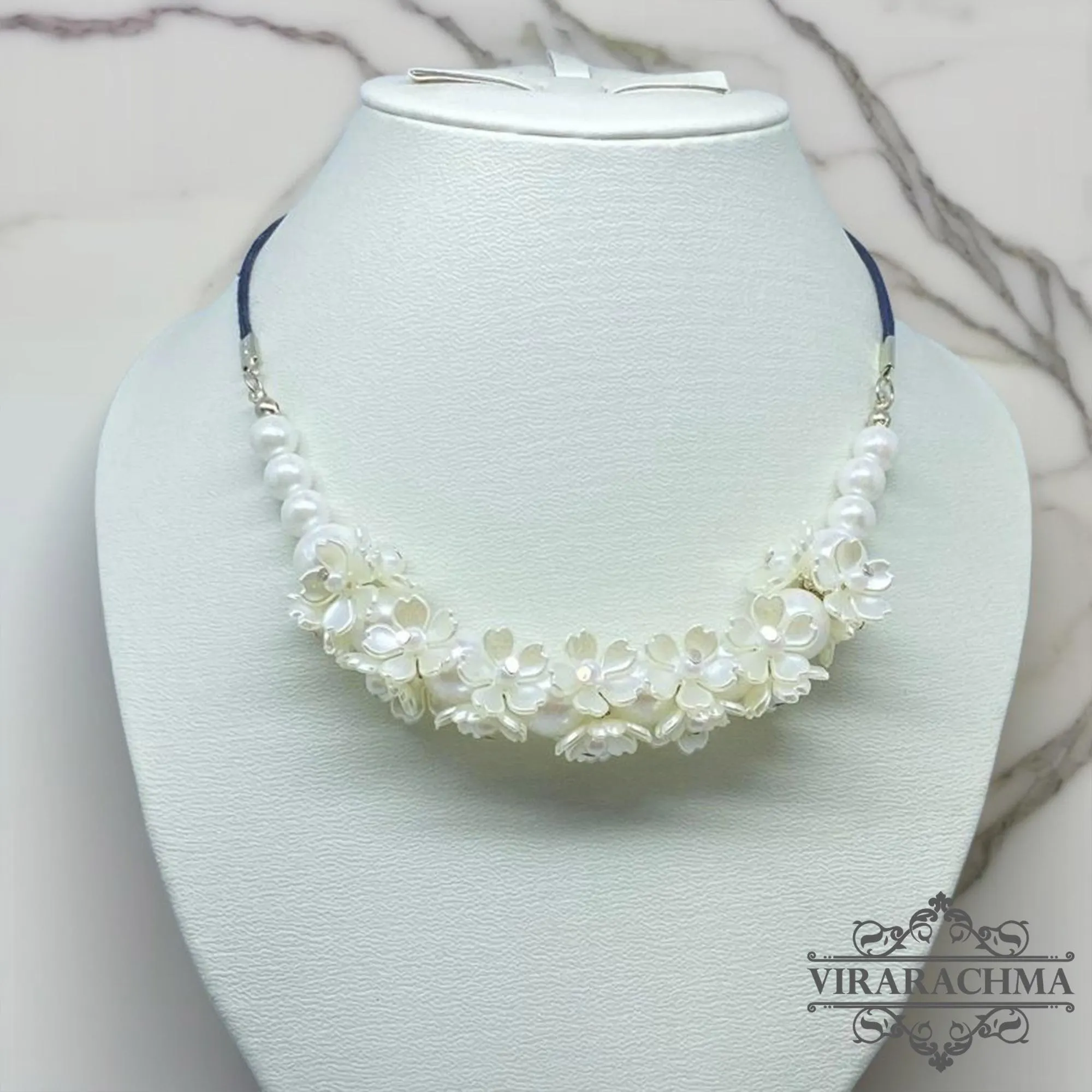 Beautiful Hijab Necklace – Modern Muslim Fashion Accessories, Kebaya Necklace, Traditional Necklace, Ethnic Necklace, Bali Necklace