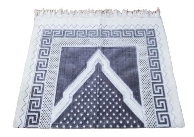 Quality Islamic  prayer mat, rug, janamaz, Salat mat different colours - image 3