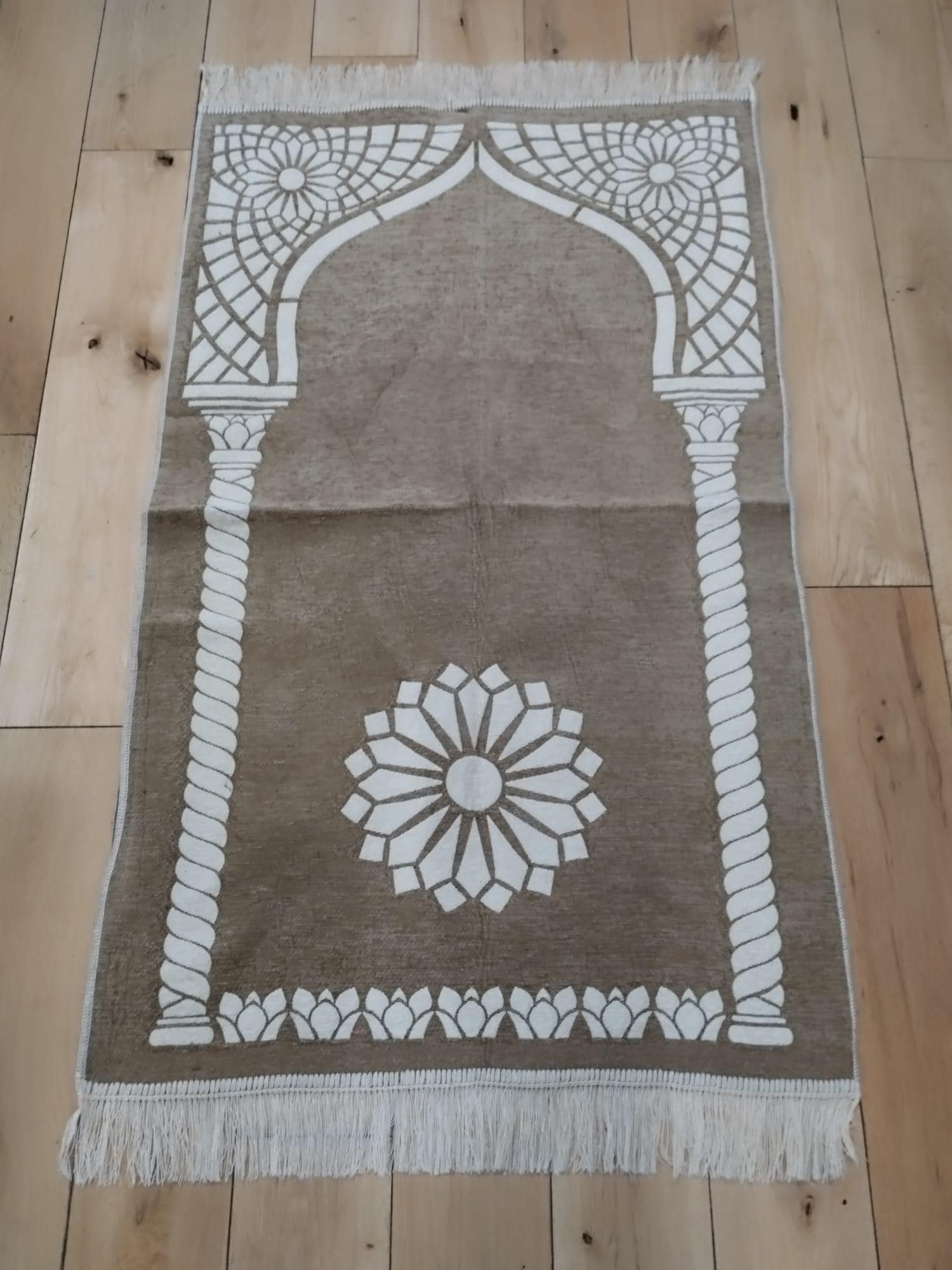 Velvet Islamic Prayer Mat Double Face, Rug, Janamaz, Salat, different sizes - image 5