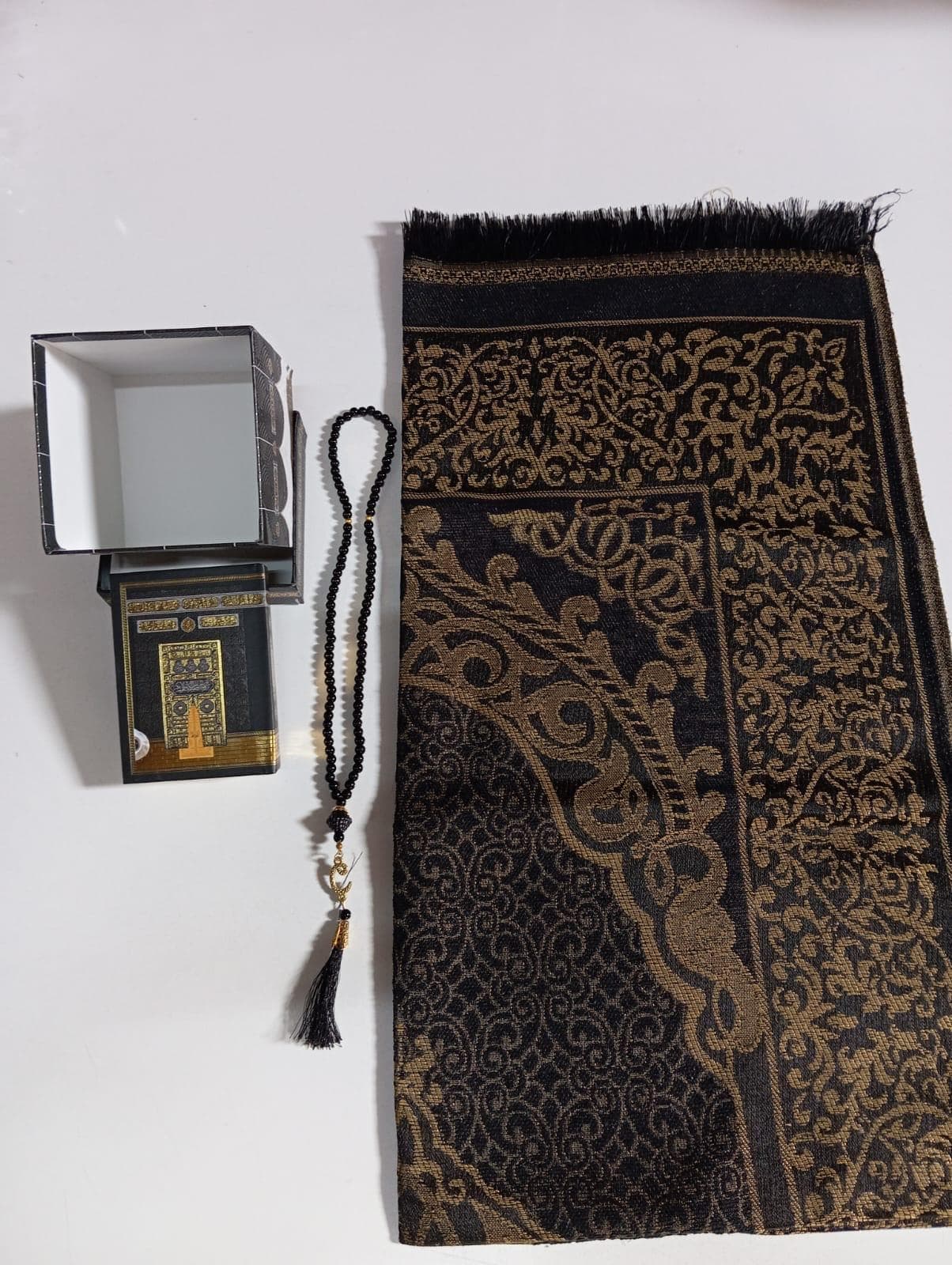 Ideal Gift Kaba Box with Prayer Mat rugs Janamaz and Tasbeeh - image 4