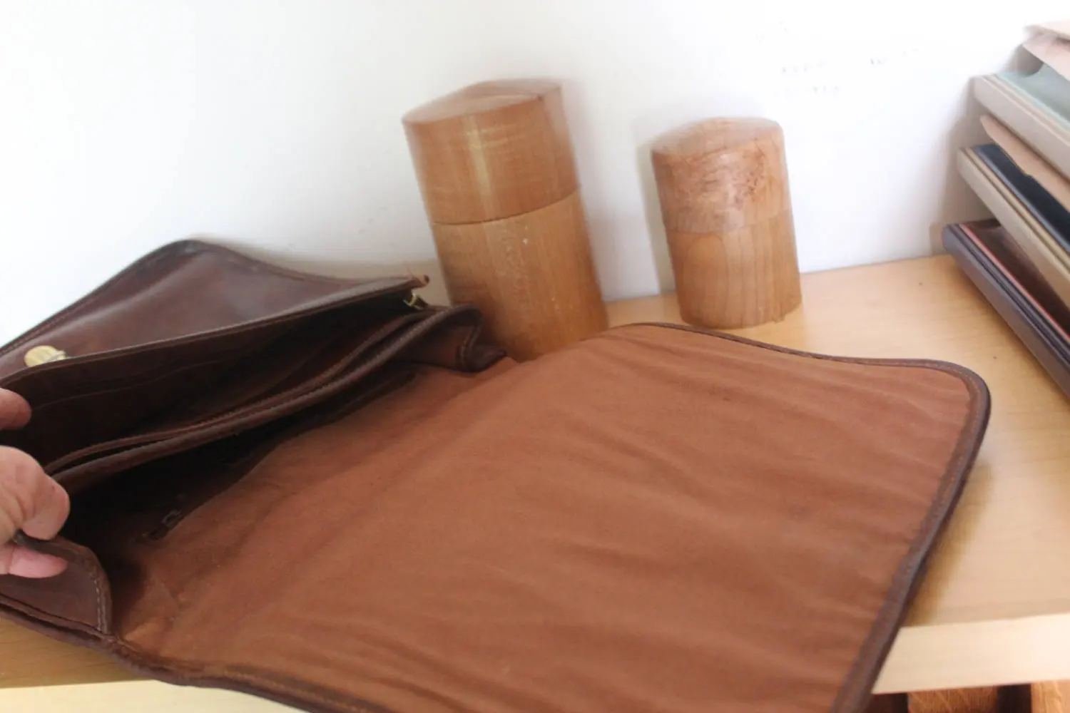 Vintage G.H. Bass Leather 11" Briefcase Organizer Bag - iPad Heavy Metal Zippers Organizer - image 4