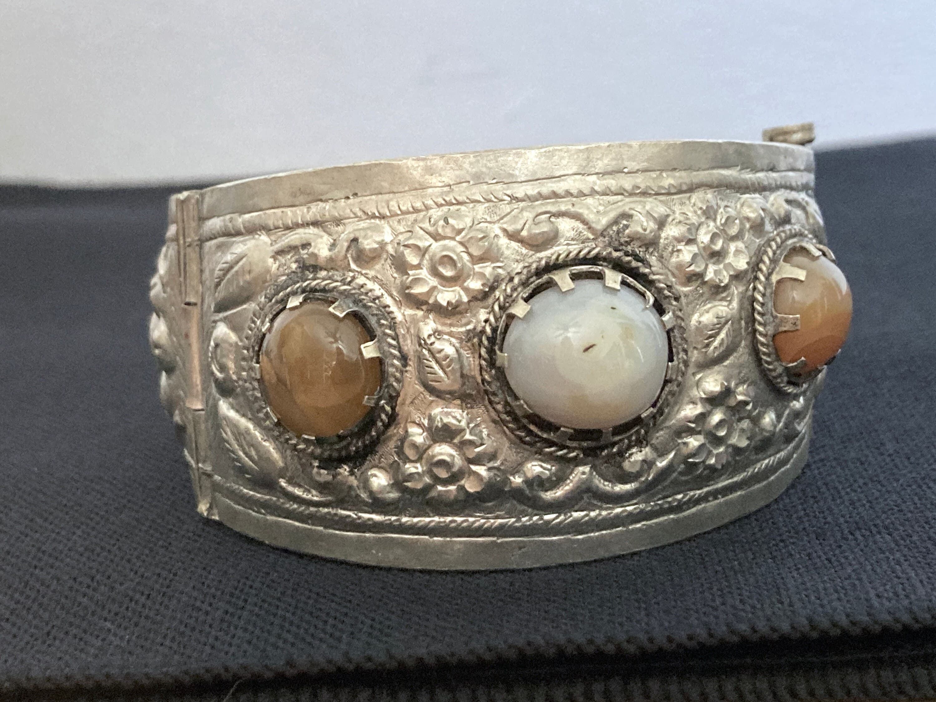 Vintage Tribal Wide Bracelet Silver w/ 3 Stones Hinged Pull Pin Closure - image 3