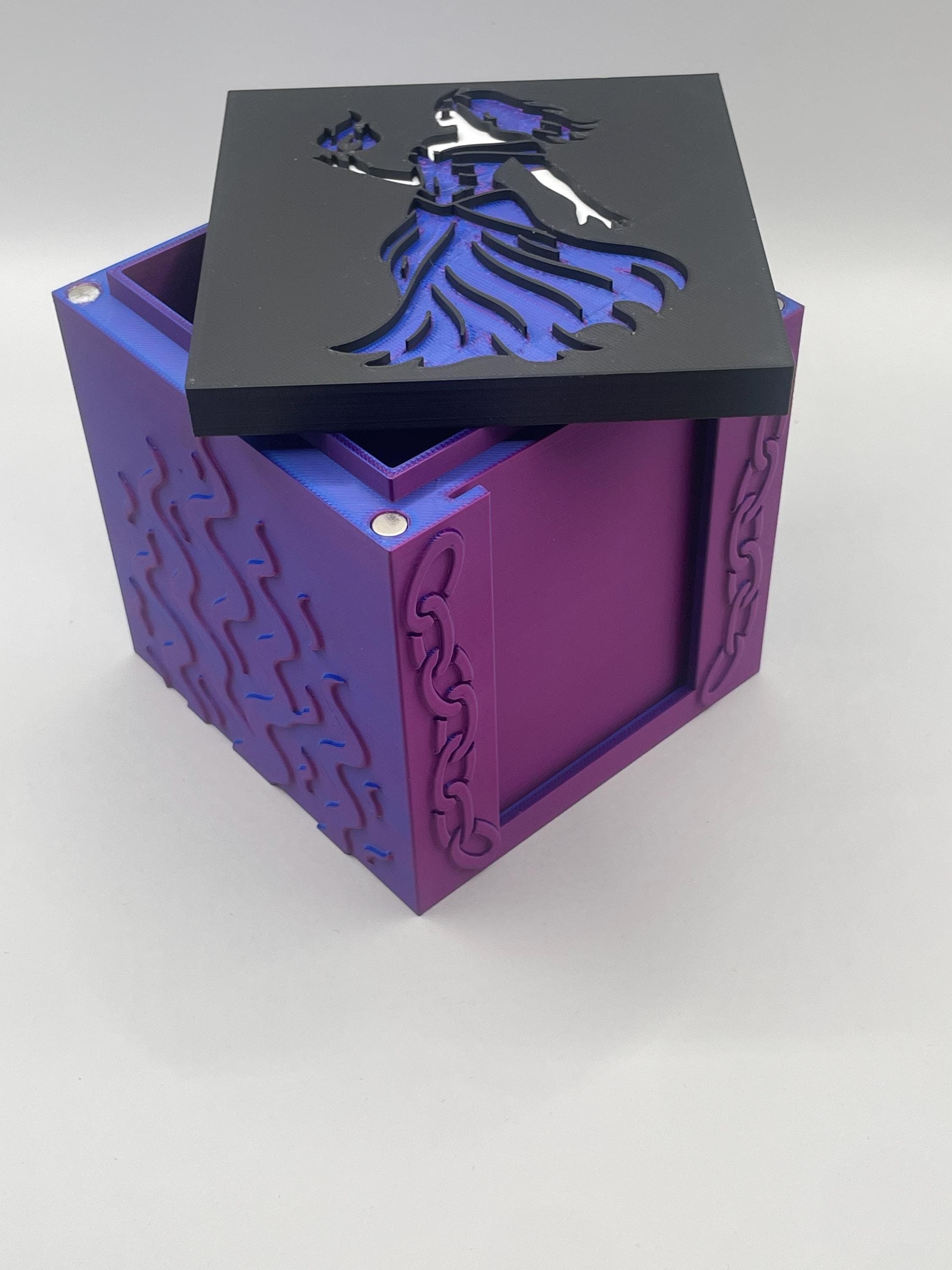 MTG EDH Liliana Art Commander Deck Box with Commander Showcase Slot, 3D Printed Magnetic Card Storage Box, Mythic Creatures Cards Organizer - image 4