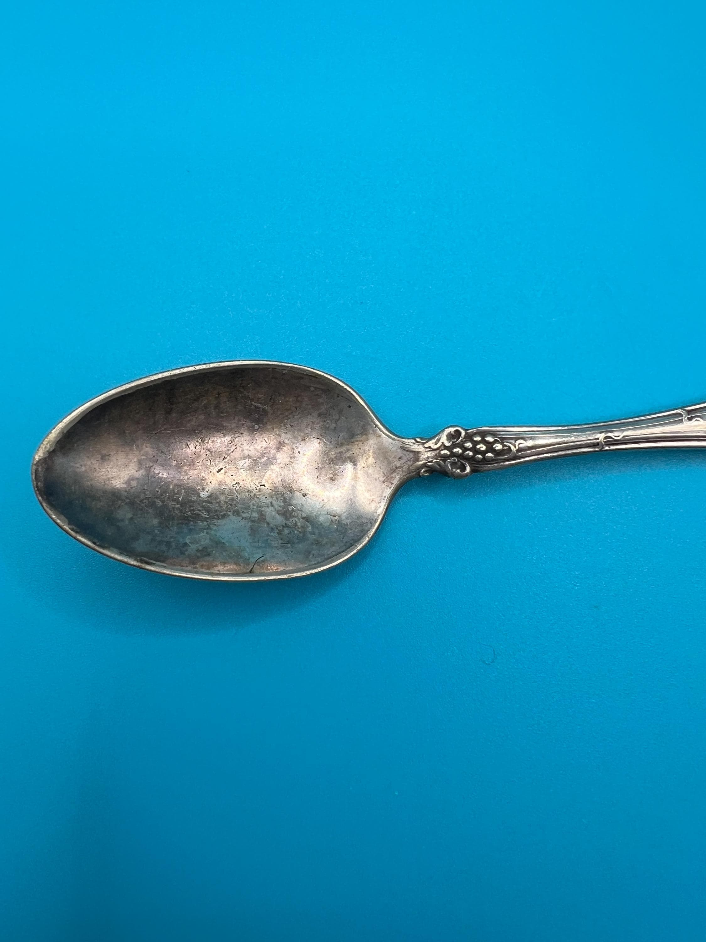 Vintage 1847 Rogers Brothers Silver Teaspoon: Grape Design on Handle - image 3