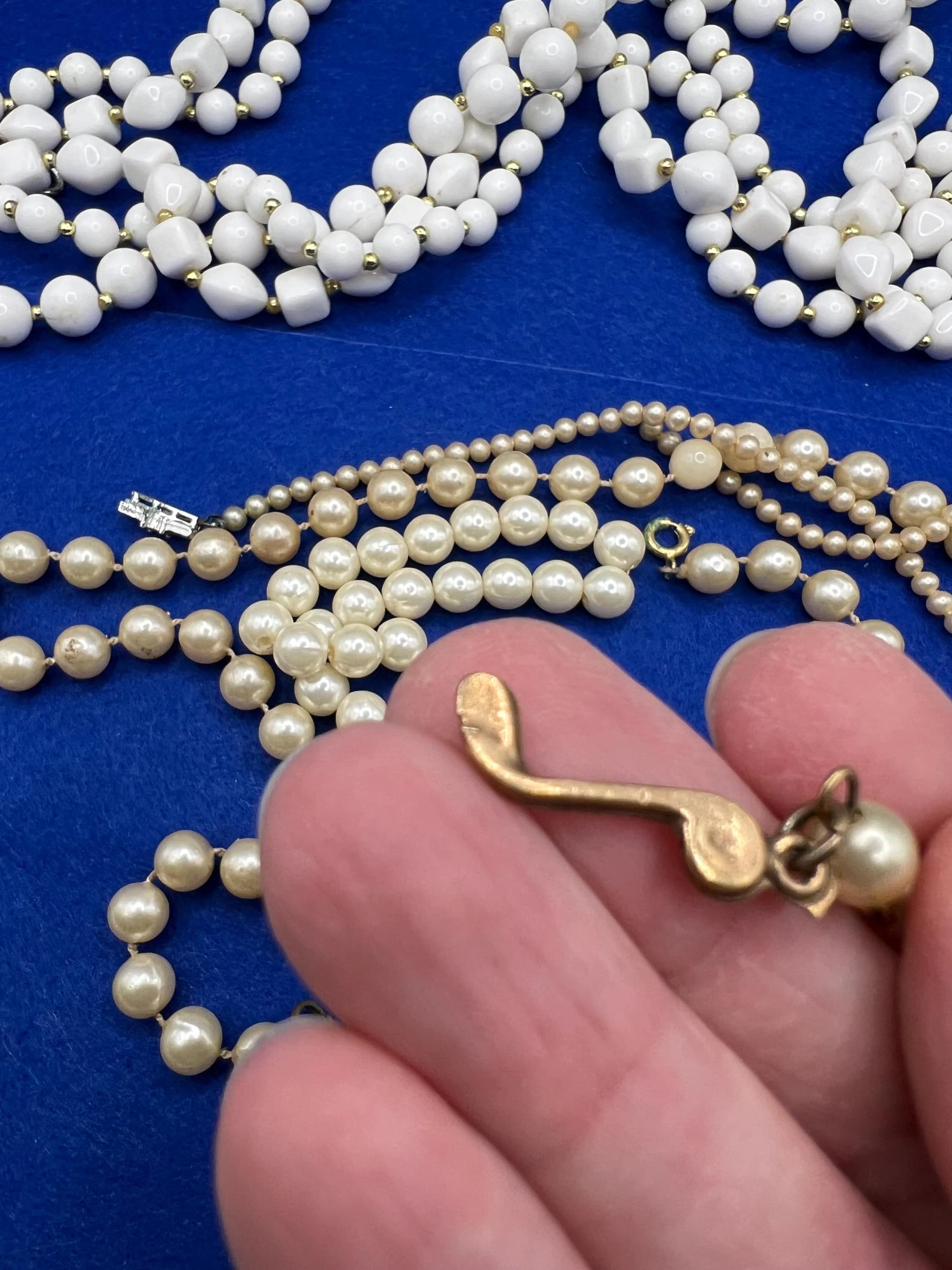 Vintage White Plastic Beads Faux Pearl Necklaces for Jewelry Making - image 5
