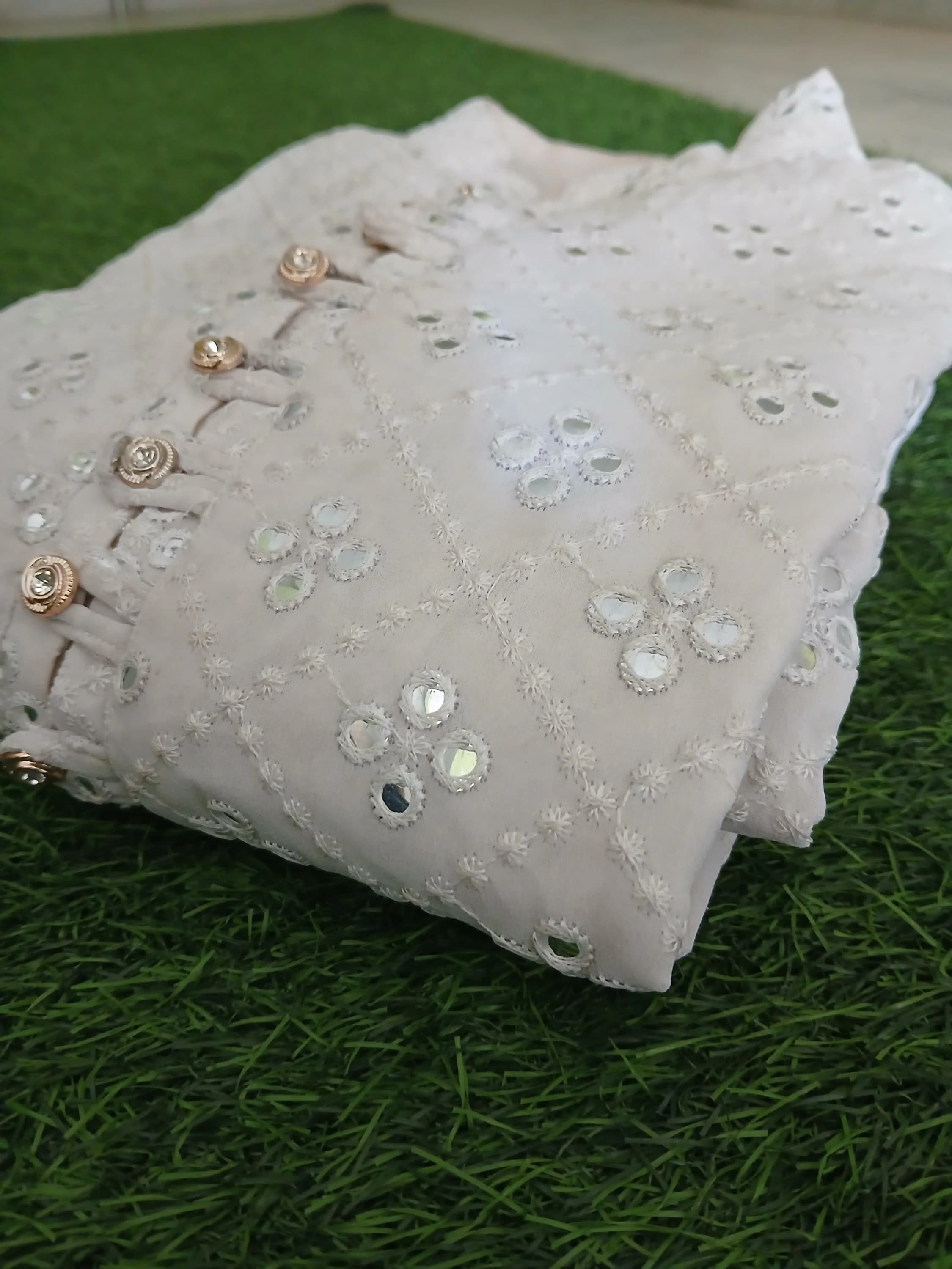 Men's White Chikankari Kurta Set: Indian Wedding Tunic - image 4