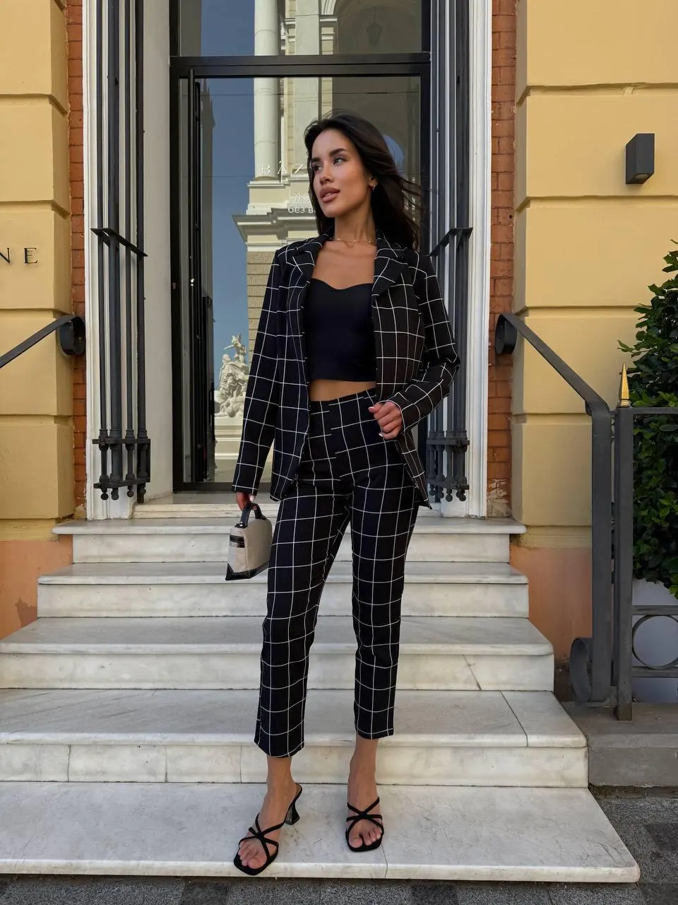 Checkered Blazer & Pants Set – Women's Grid Print Two-Piece Suit - image 4
