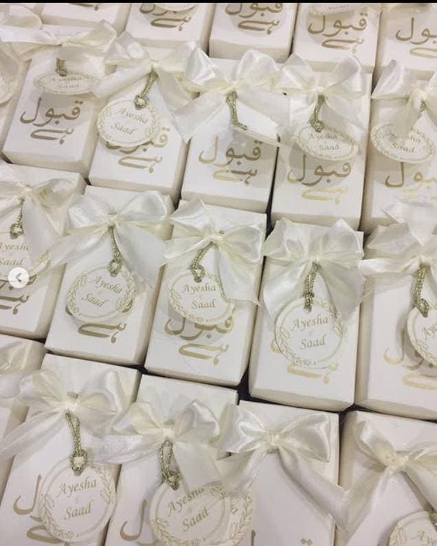 Elegant White & Gold Personalized Bid Boxes – Luxurious Wedding Favors