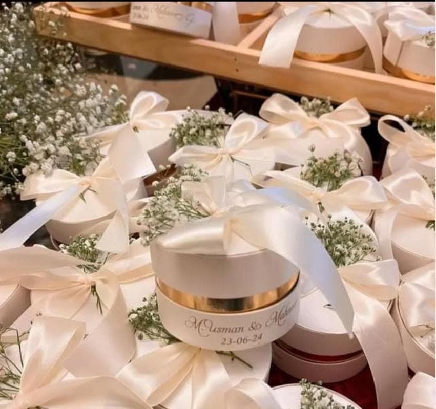 Elegant Wedding Favor Box with Custom Tag, Satin Ribbon & Gold Rim.