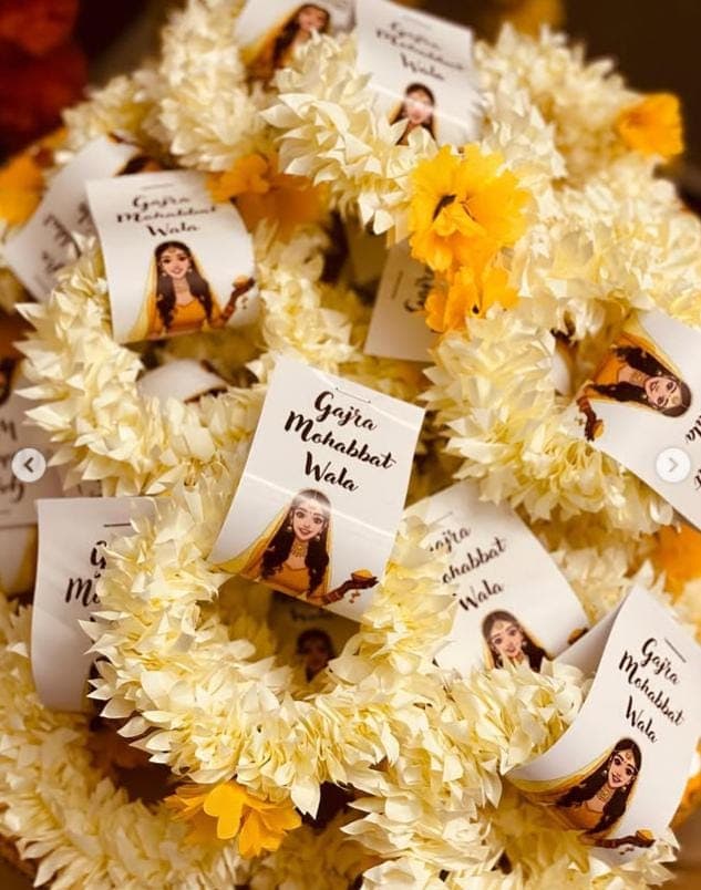 Handcrafted Flower Garland/Gajra For Mehndi  Favors With Card - image 5