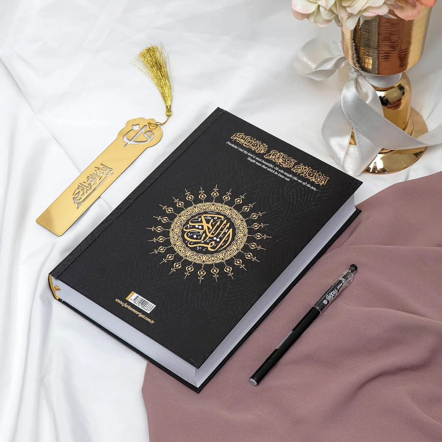 Tracing Writable Quran: Shadowed Quran, Full Quran Workbook, Islamic Muslim Gift, Write, Read and Learn Koran - image 4