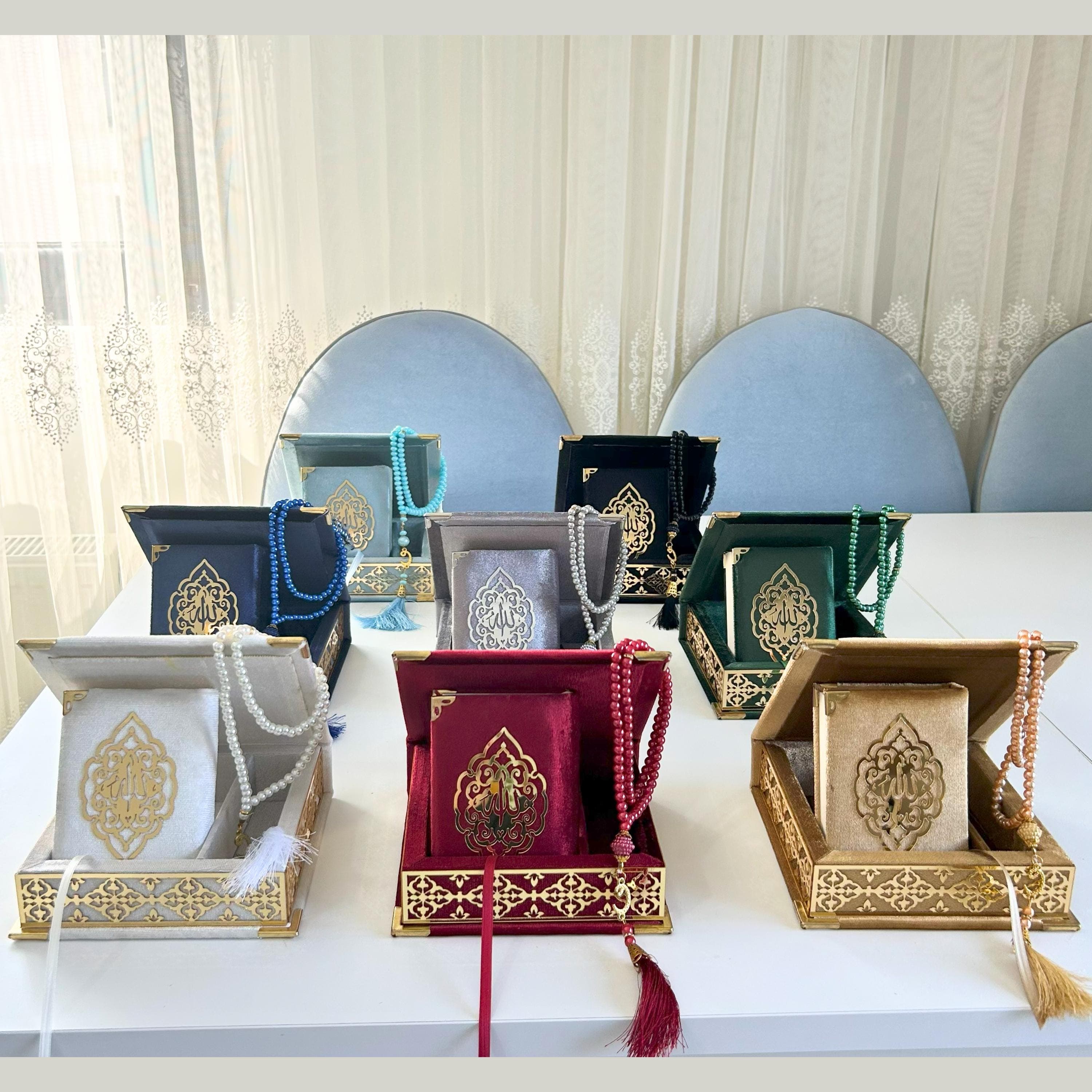 Velvet Quran Gift Set: Koran Tasbih with Decorated Box, Muslim Table Decoration