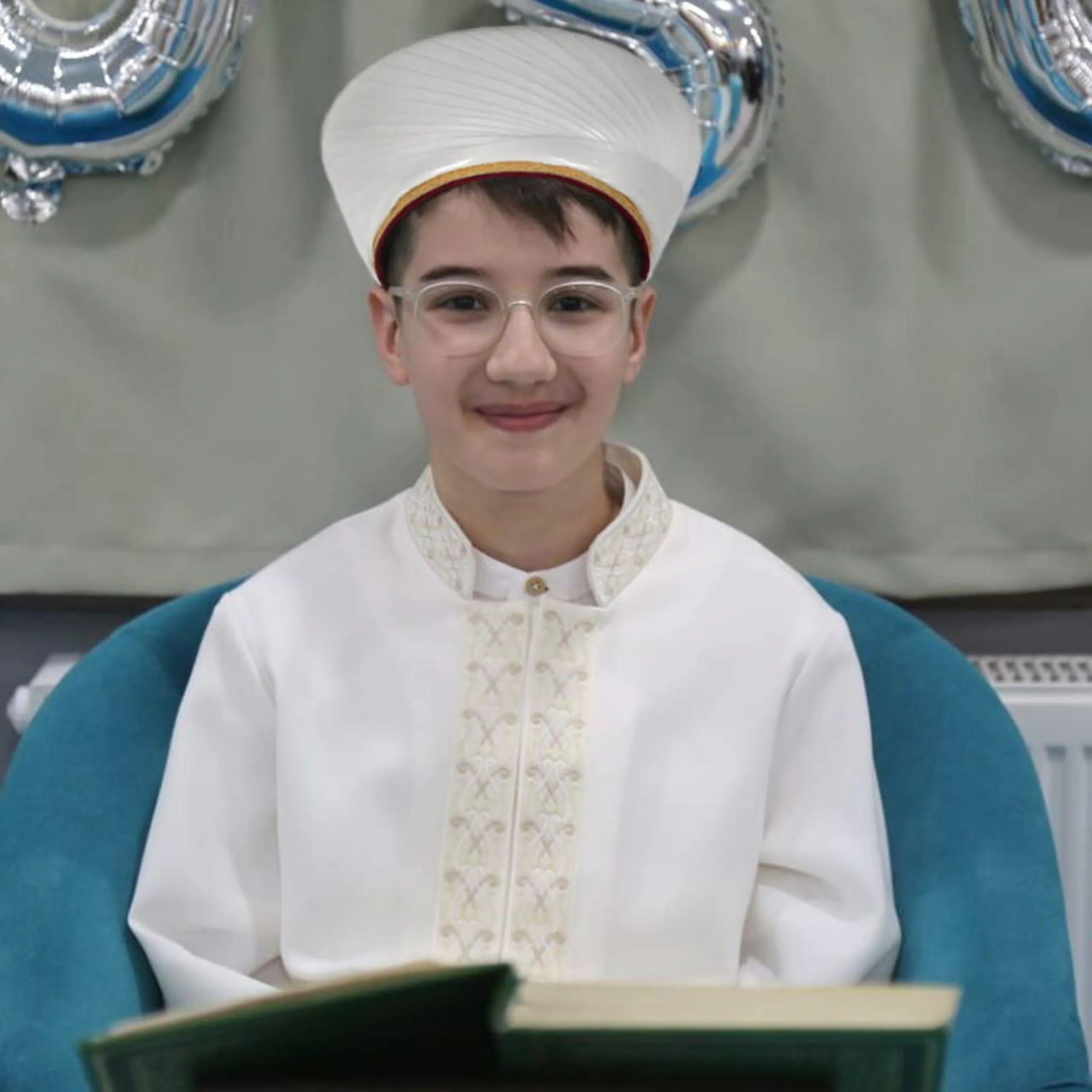 Muslim Prayer Robe for Boys | Jubbah for Kid, Imam Graduation Thobe