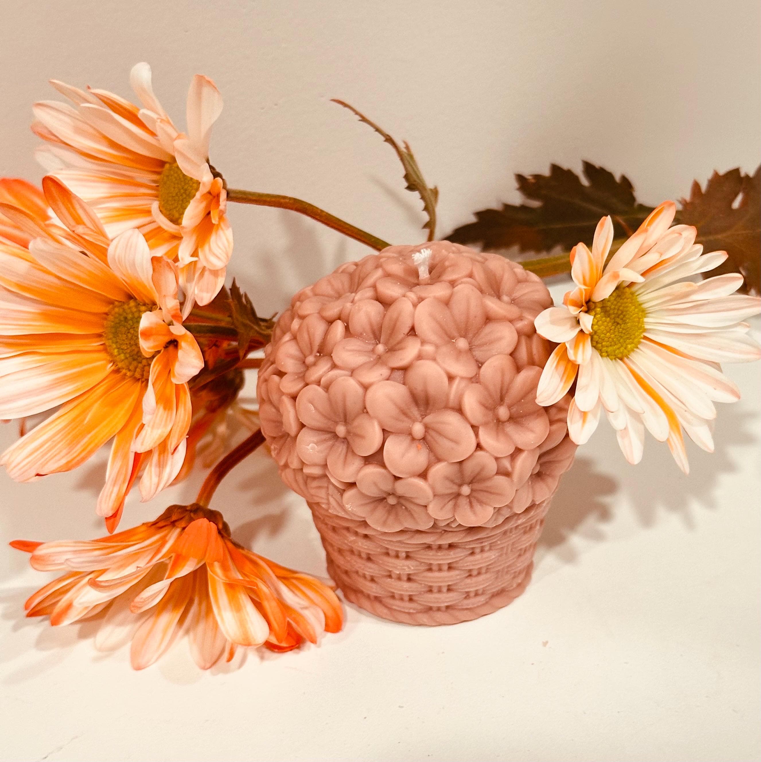 Floral Basket Candle | Spring Decor | Gift for Her | Handmade Soy Candle | Aesthetic Home Decor - image 4