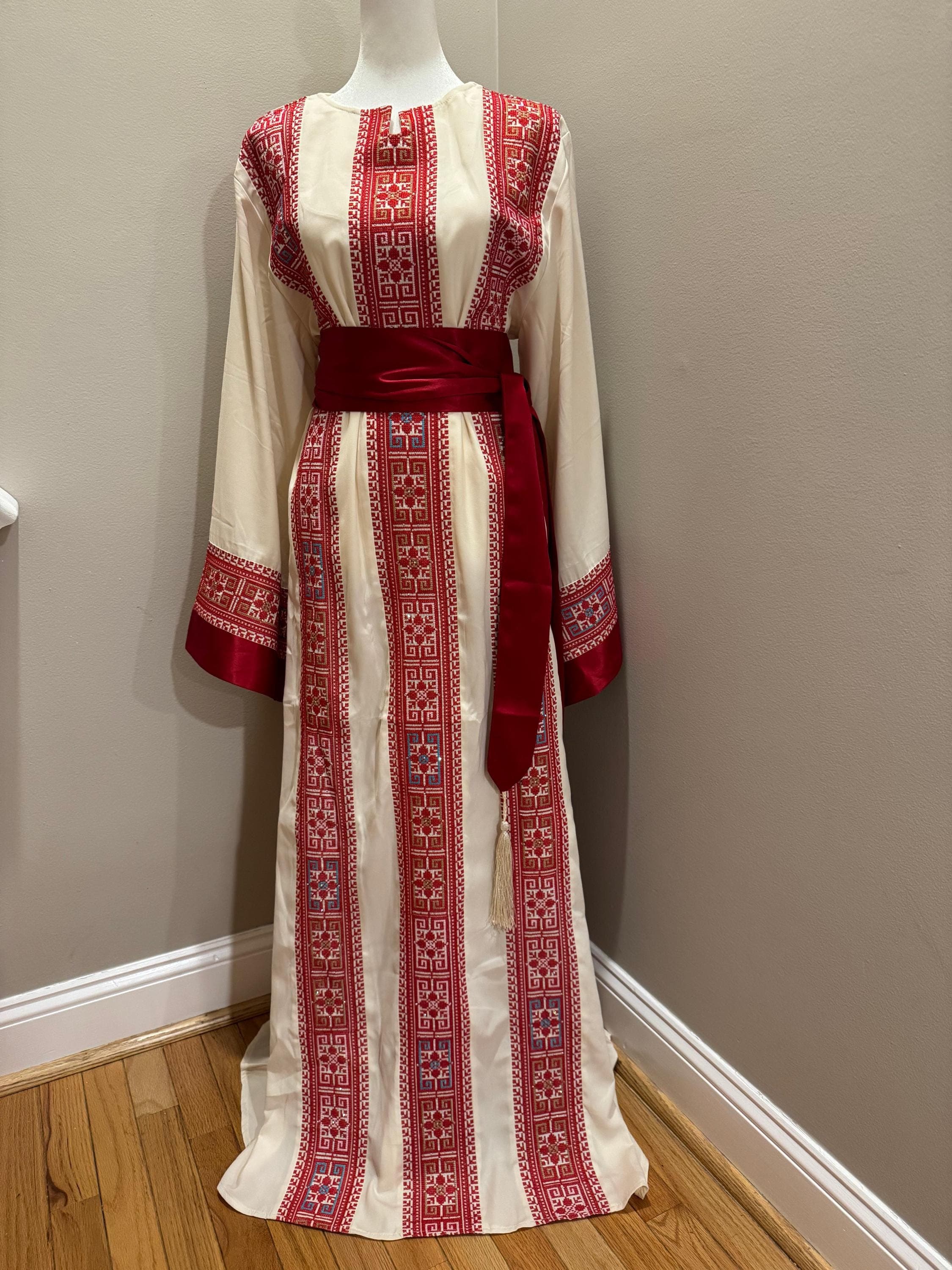 Palestinian Embroidered Thobe Dress – Cream with Red Embroidery & Satin Belt - image 4