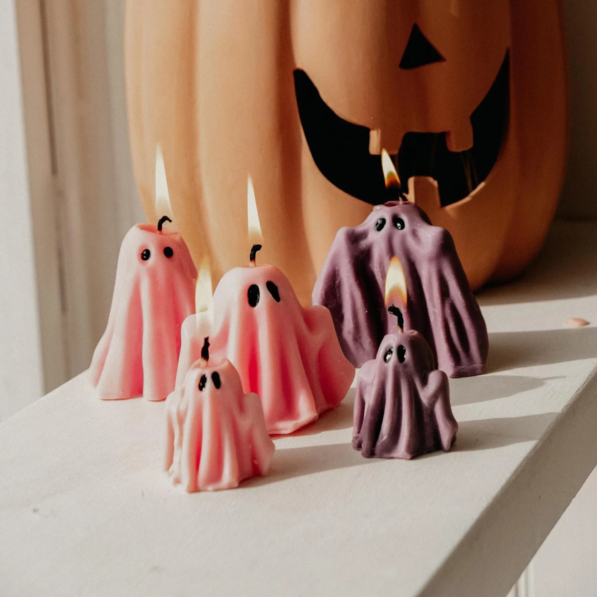 Ghost Halloween Autumn Soy Wax Candle | Pink Or Purple Ghost Candlle | Summerween | Autumn Homeware | Fall Season | Spooky Gifts