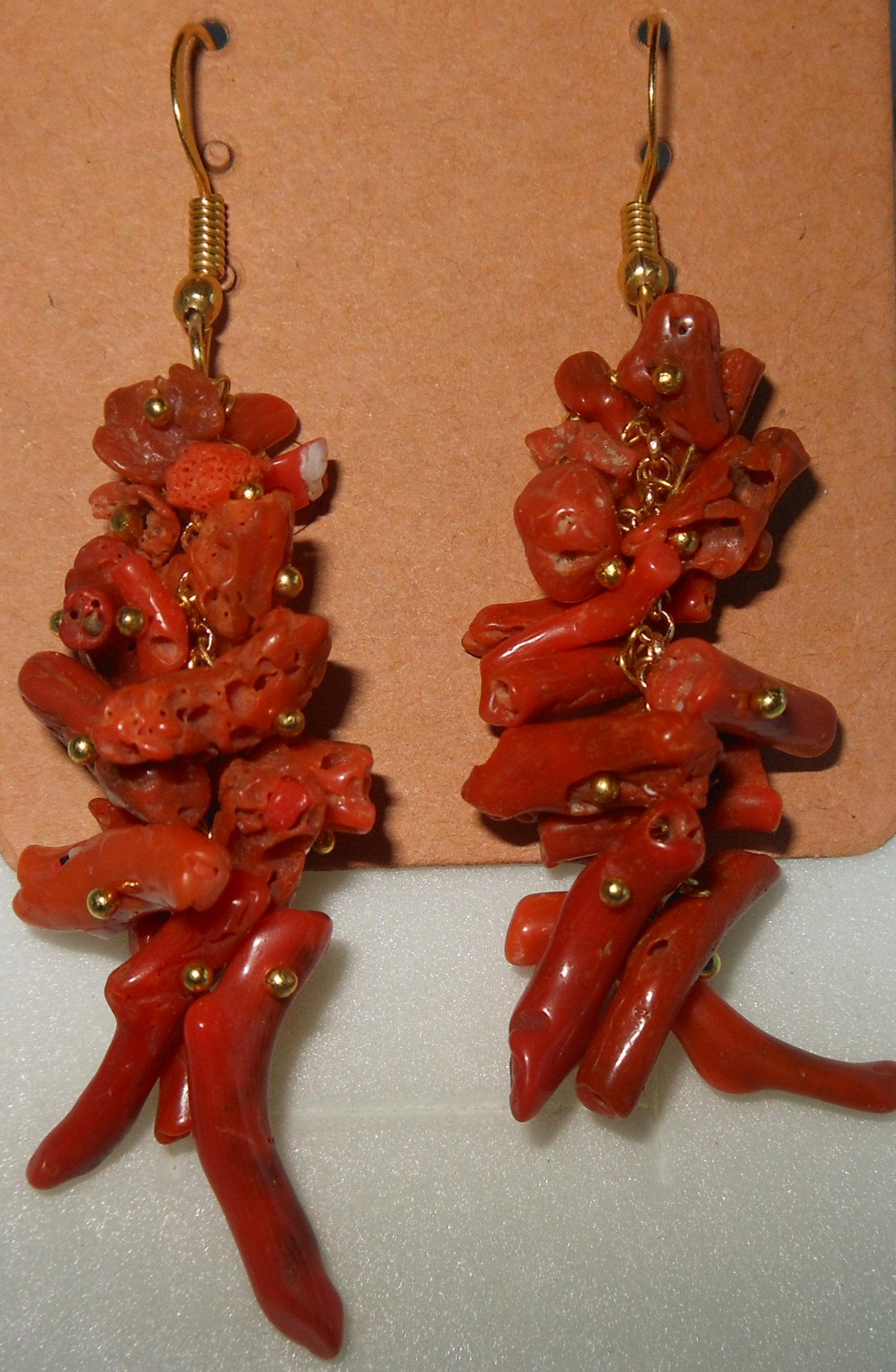 n. 12 - Orecchini a grappolo - corallo salmone - artigianali, fatti a mano in ITALIA - image 3