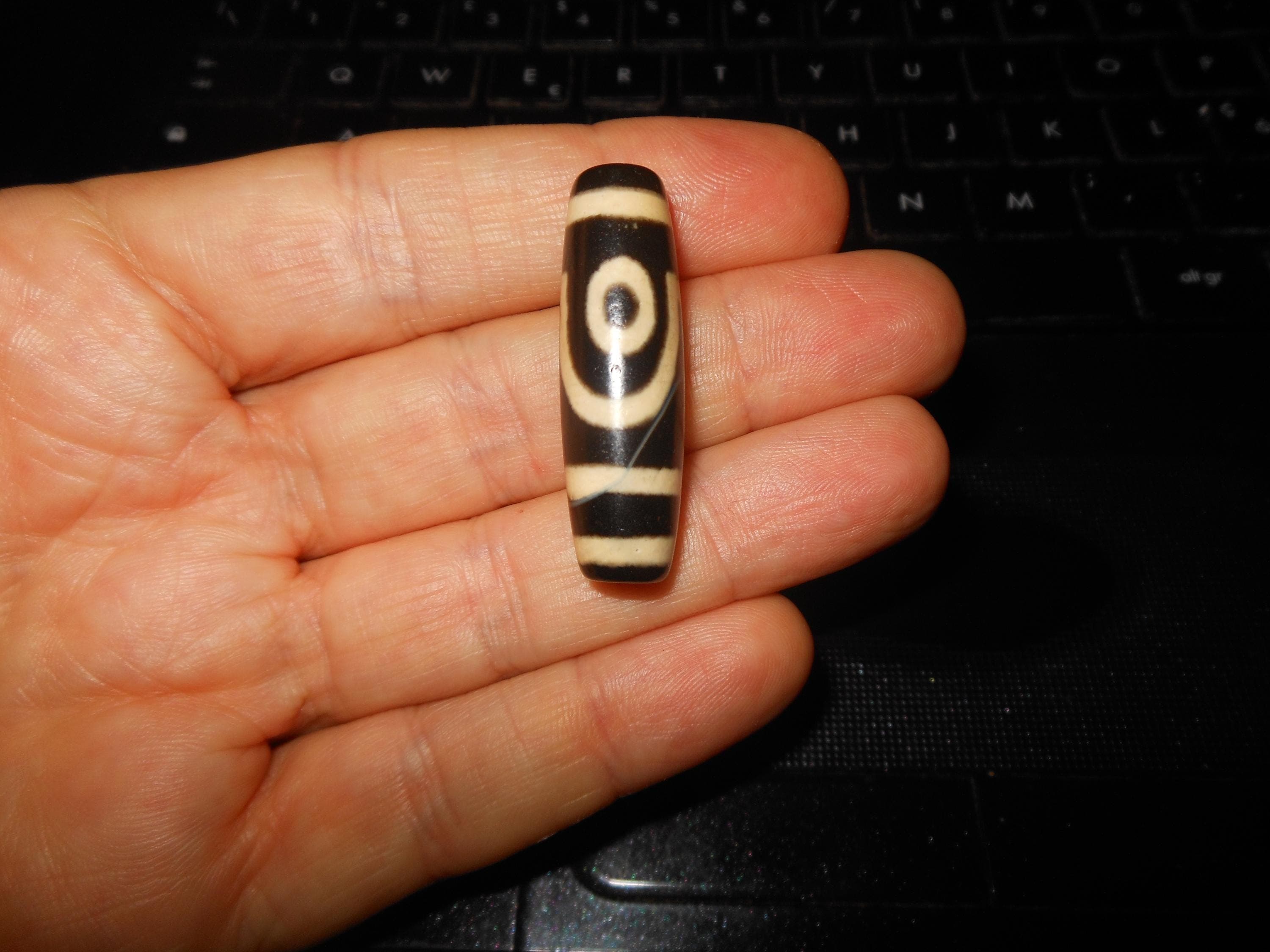 no. 150 - Two Eyes - Gzi Dzi Himalaya Tibet Amulet Bead - Man Necklace - Tibetan Mala