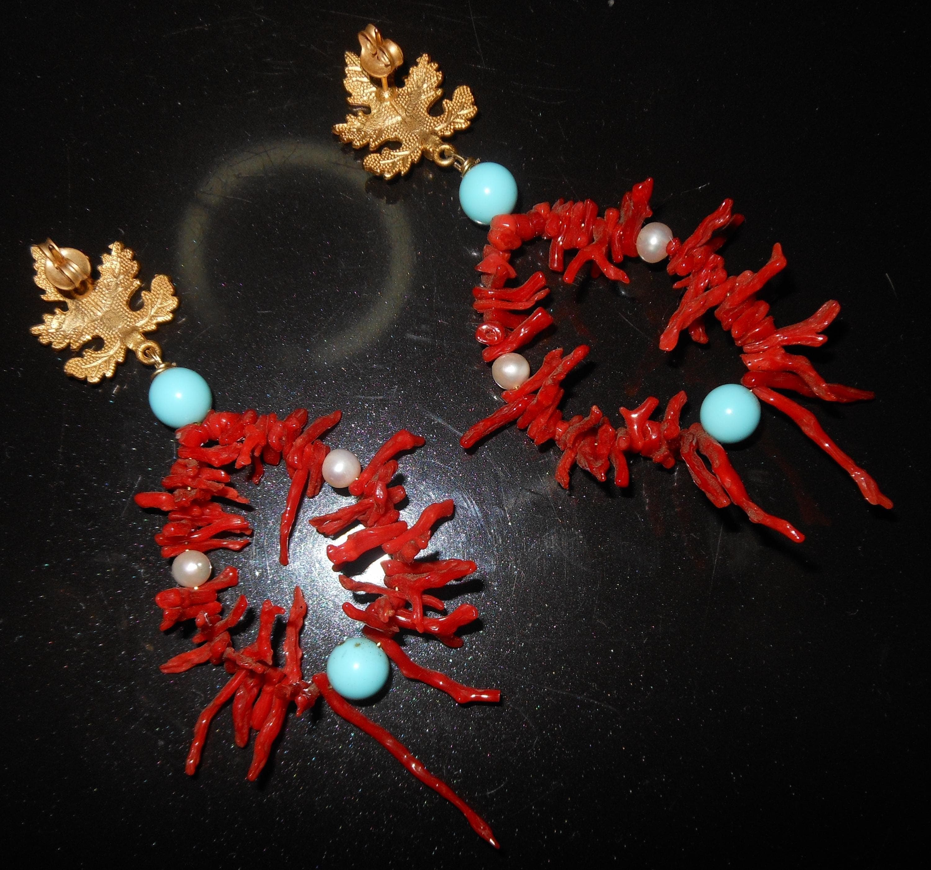 n. 1 - MAGNIFICI orecchini a cerchio - corallo rosso - perle - foglie di acanto - artigianali, fatti a mano in ITALIA - image 4