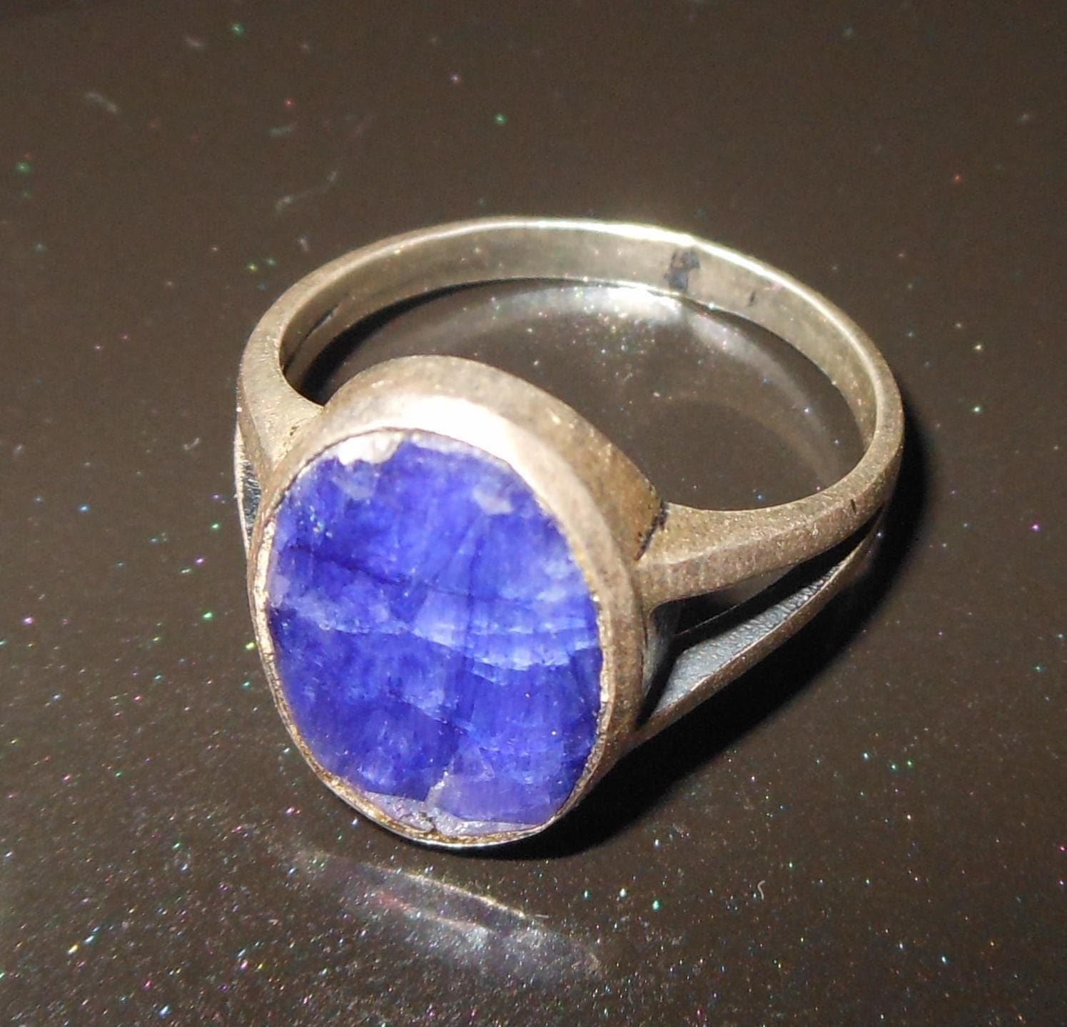 Anello argento 925 con bella radice di zaffiro
