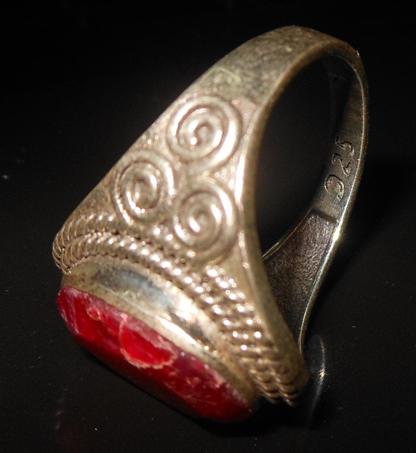 Splendido anello argento sterling a filigrana con bella radice di rubino. - image 5