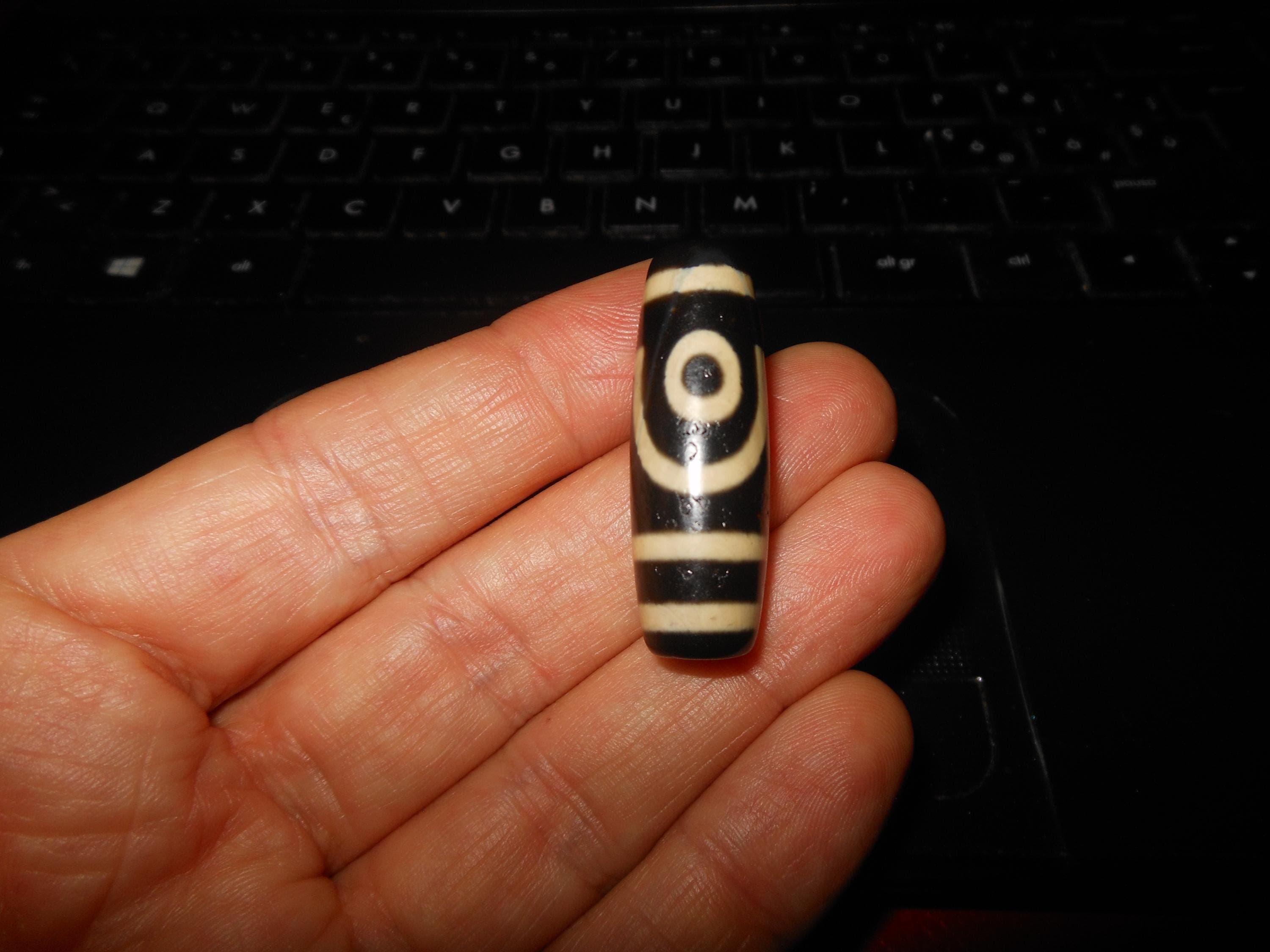 no. 154 - Two Eyes - Gzi Dzi Himalaya Tibet Amulet Bead - Man Necklace - Tibetan Mala