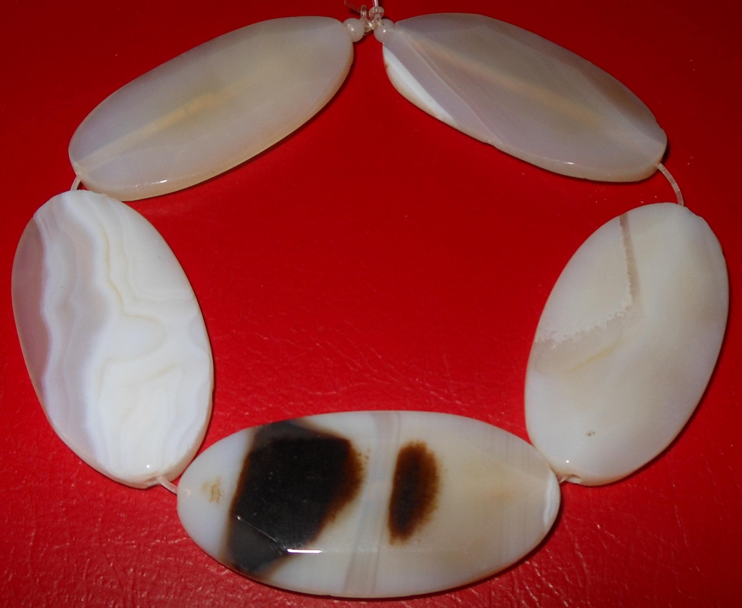 Pregiata Agata Bianca striata Suleimani Aqeeq - set 5 beads per realizzare una importante collana per signora