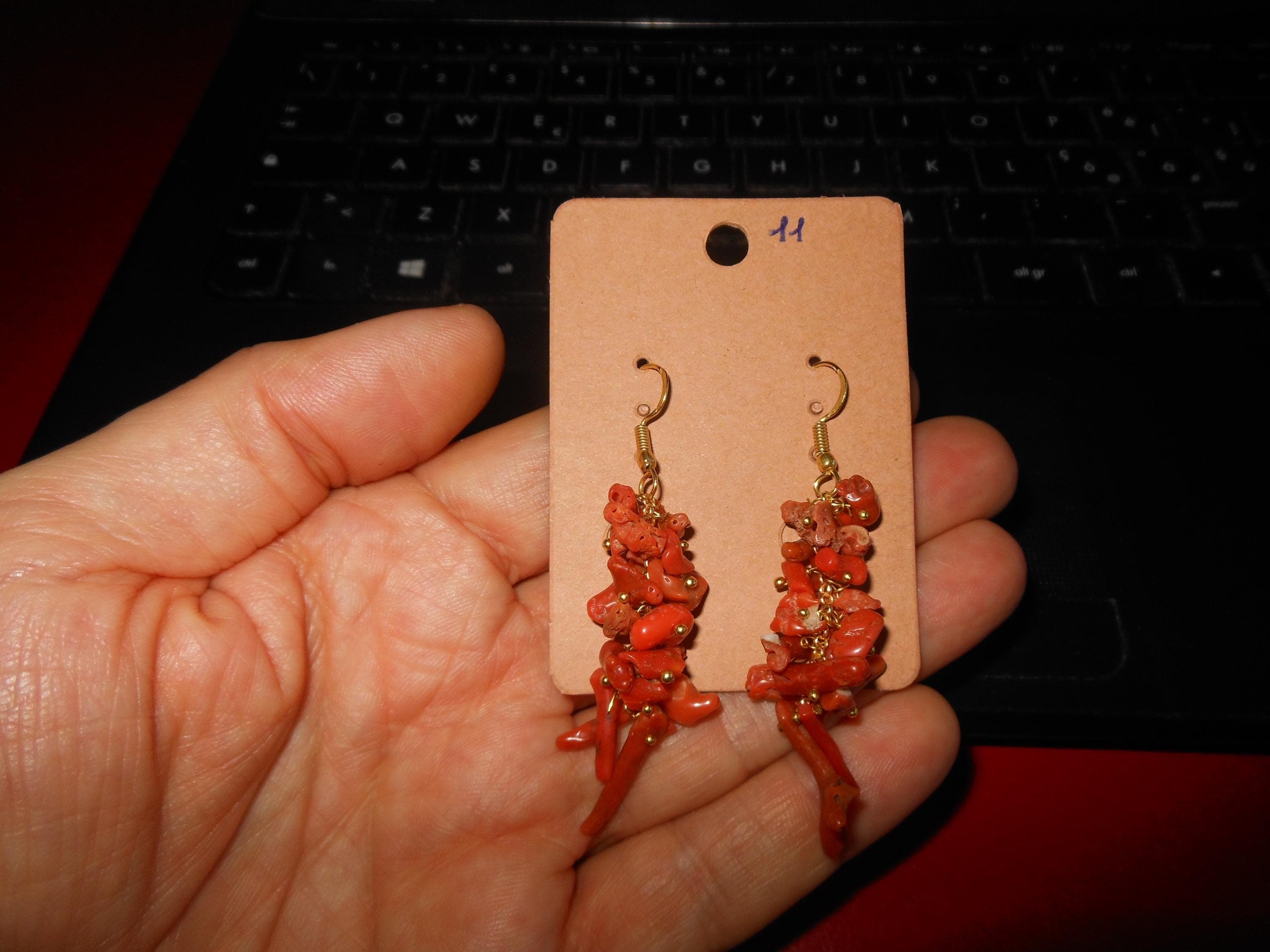 n. 11 - Orecchini a grappolo - corallo salmone - artigianali, fatti a mano in ITALIA - image 3