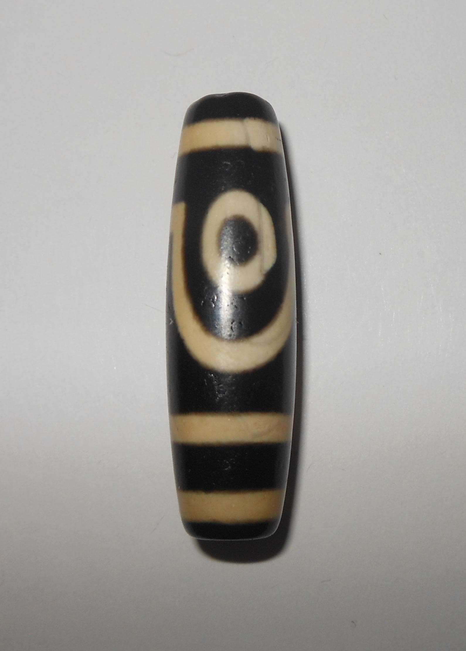 no. 165 - Two Eyes - Gzi Dzi Himalaya Tibet Amulet Bead - Man Necklace - Tibetan Mala