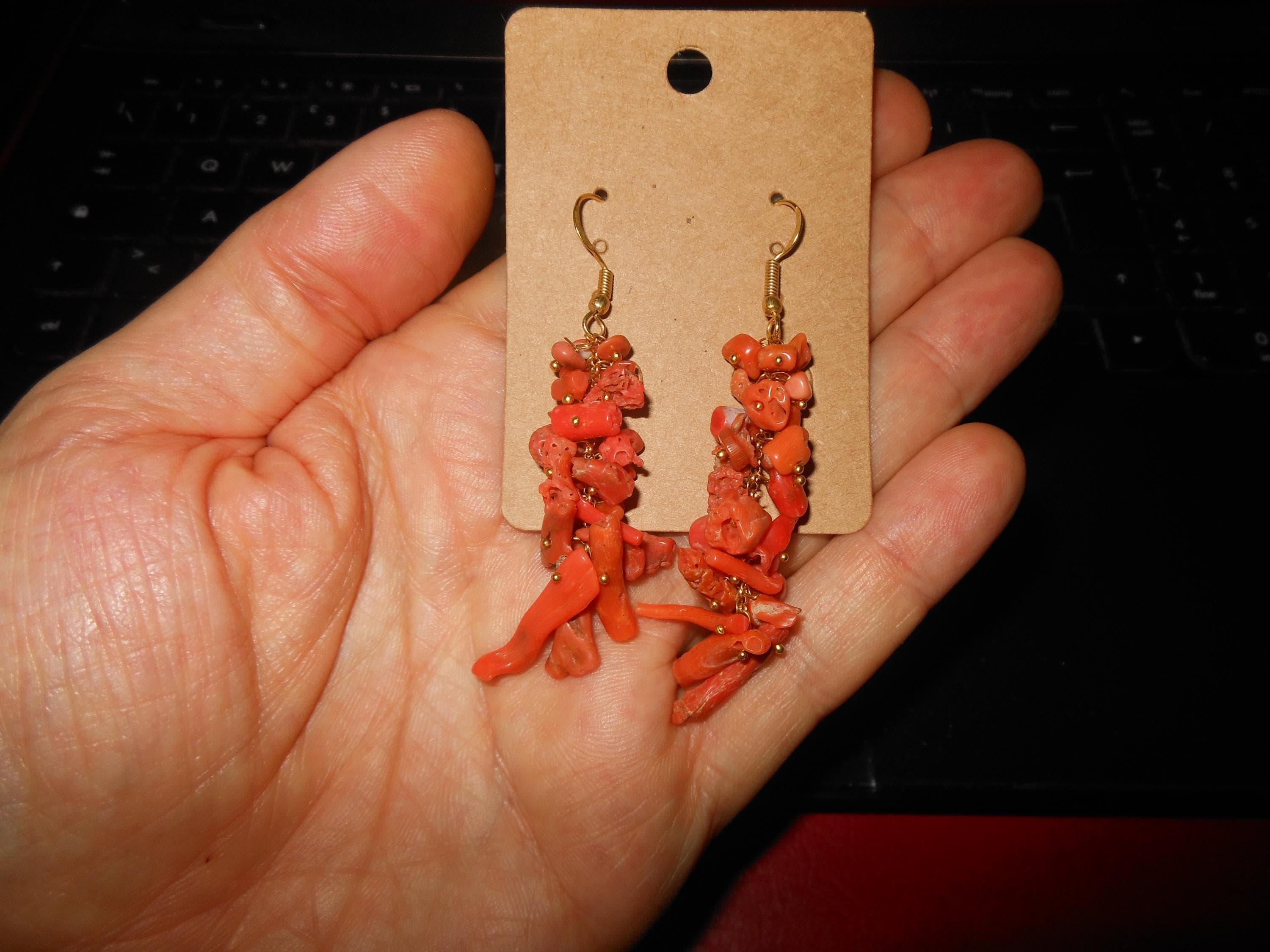 n. 5 - RICCHI orecchini a grappolo - corallo salmone - artigianali, fatti a mano in ITALIA - image 3