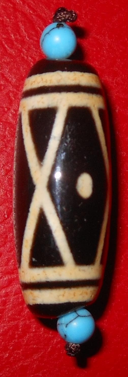 no. 98 - VERY RARE Three Eyes - Gzi Dzi Himalaya Tibet Amulet Bead - Man Necklace - Tibetan Mala - image 4