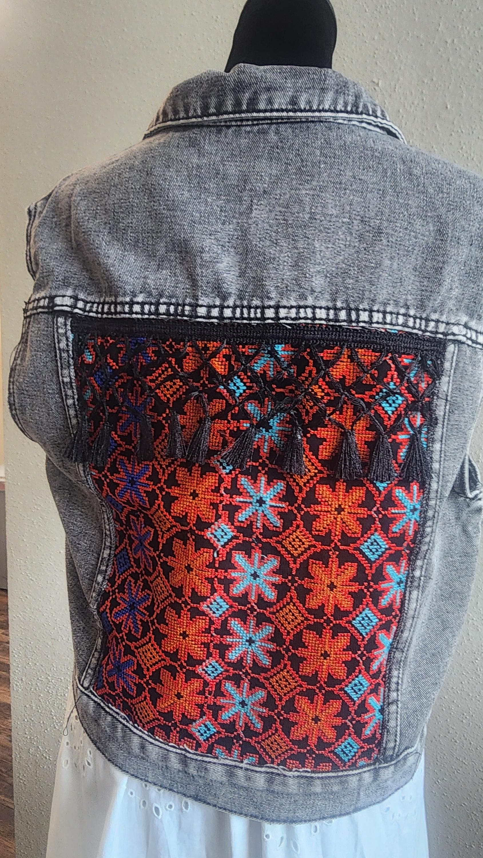 Embroidered Denim Vest: Floral Tatreez Design - Gray Wash , Machine embroidery - image 4