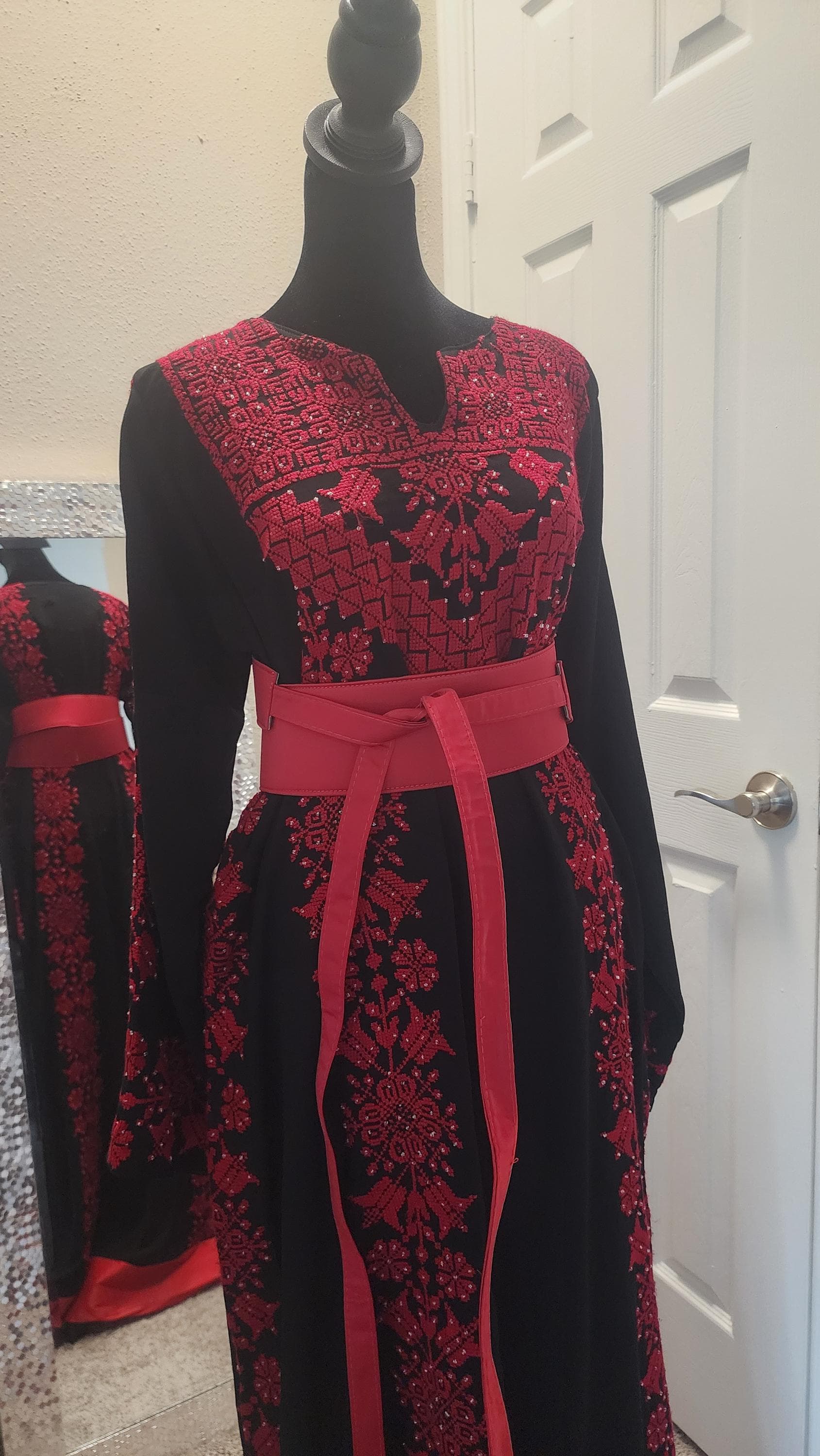 Hand embroidered hand beaded Palestinian jordanian dress | Handmade Tatreez Thobe - image 3
