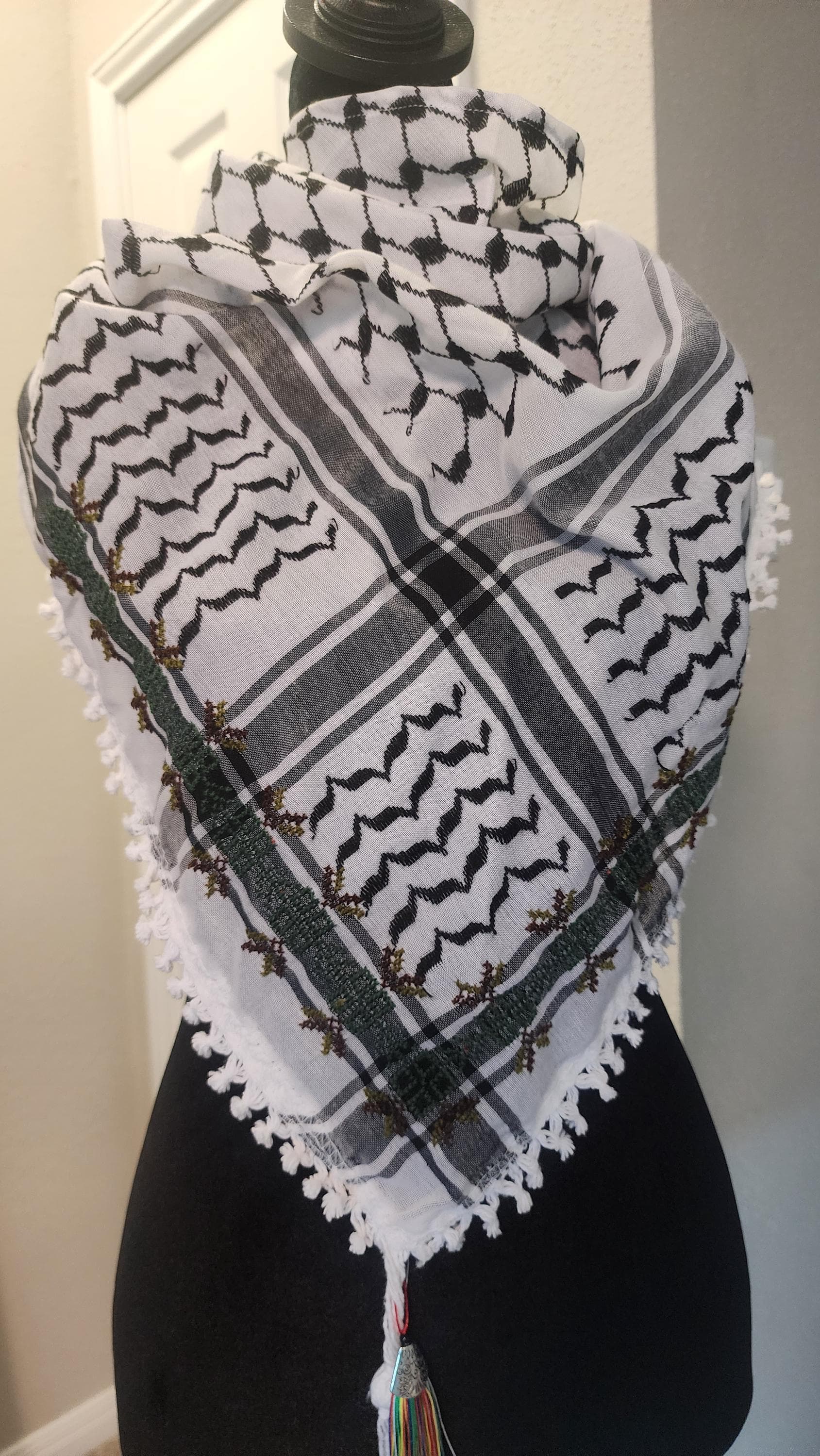 Unisex   Palestinian Keffiyeh: Embroidered Half Scarf ,   tatreez pattern - image 5