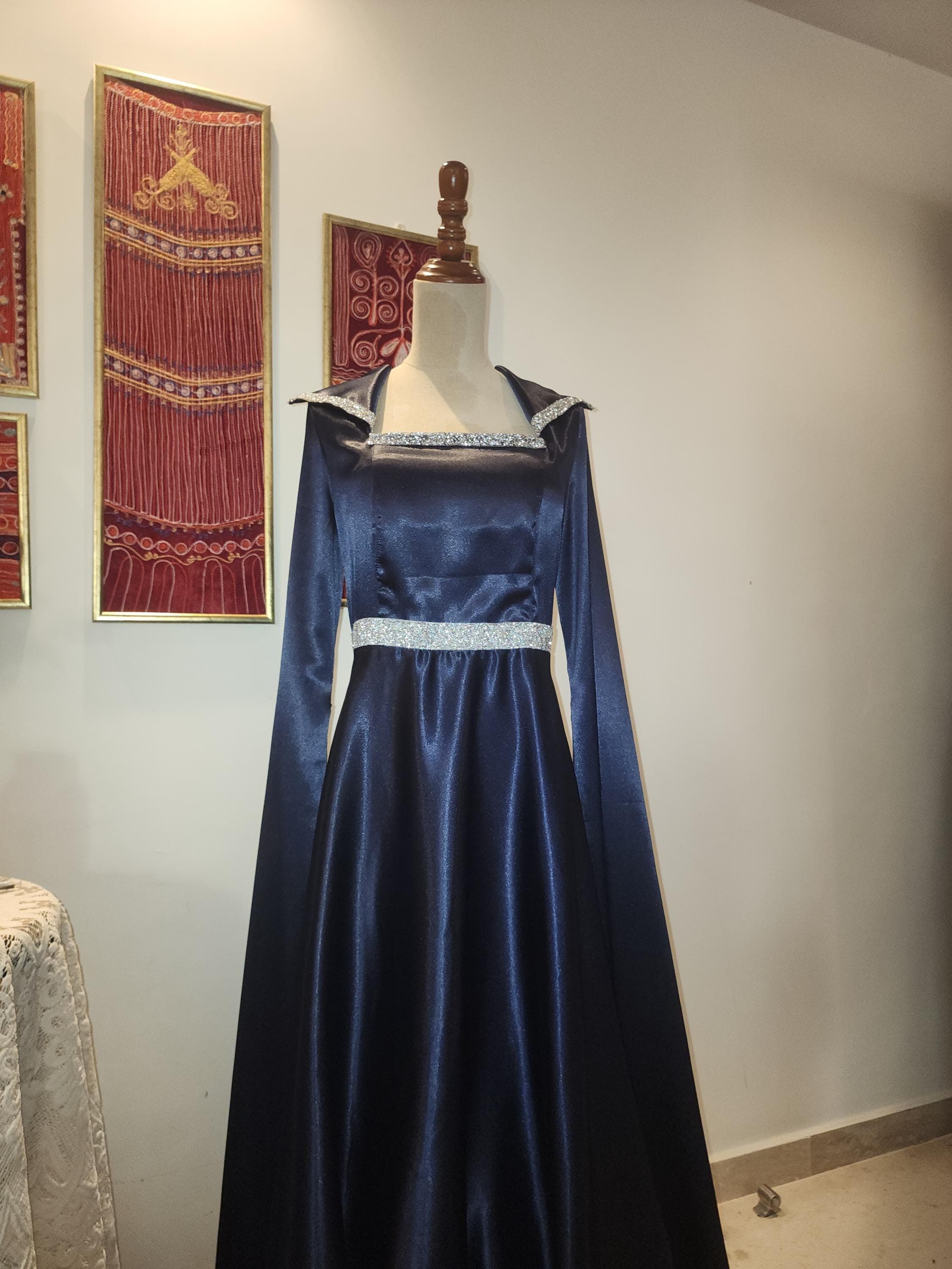 Satin navy blue dress - image 4