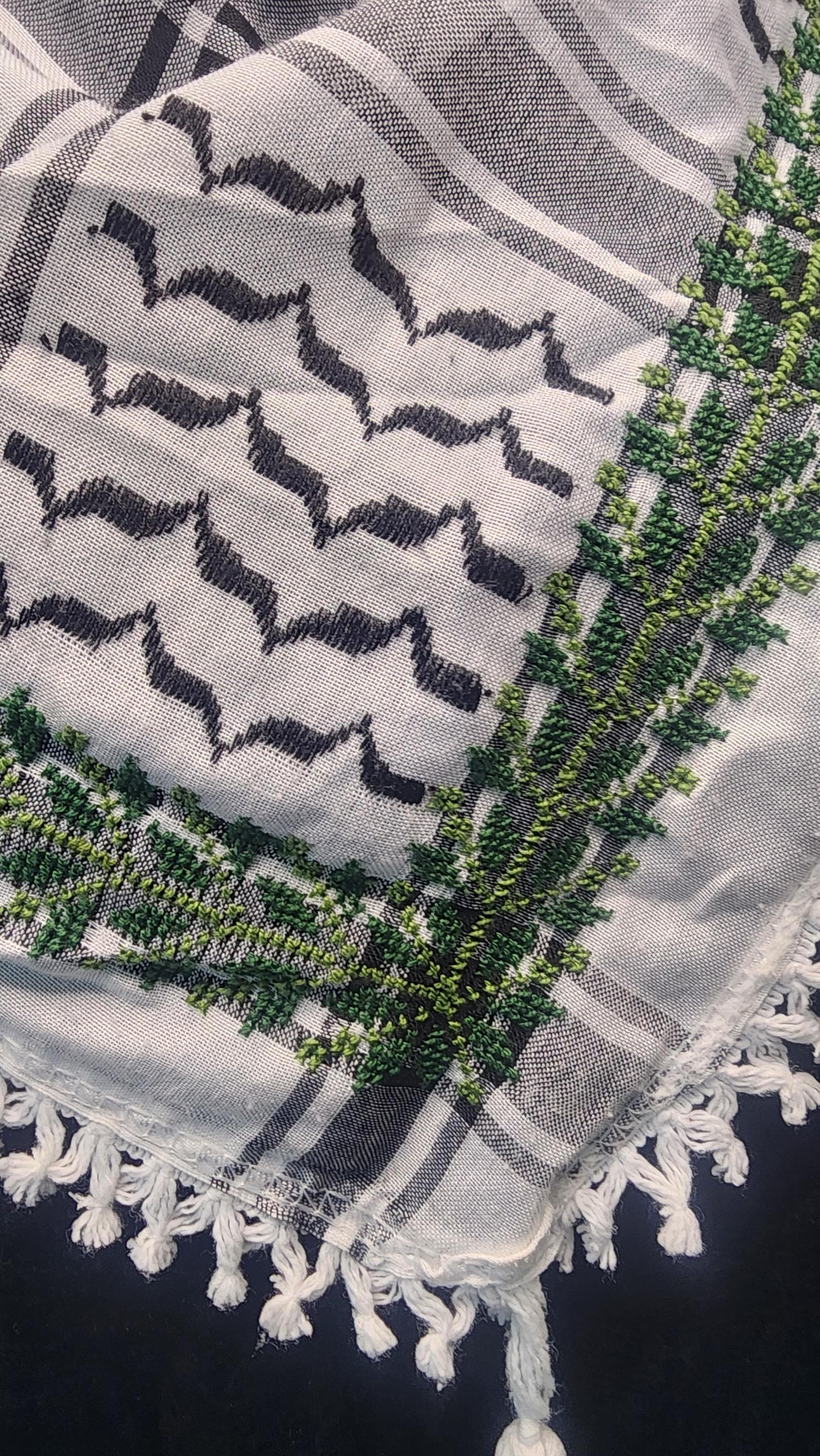 Unisex   Palestinian Keffiyeh: Embroidered Half Scarf ,  tatreez pattern - image 5