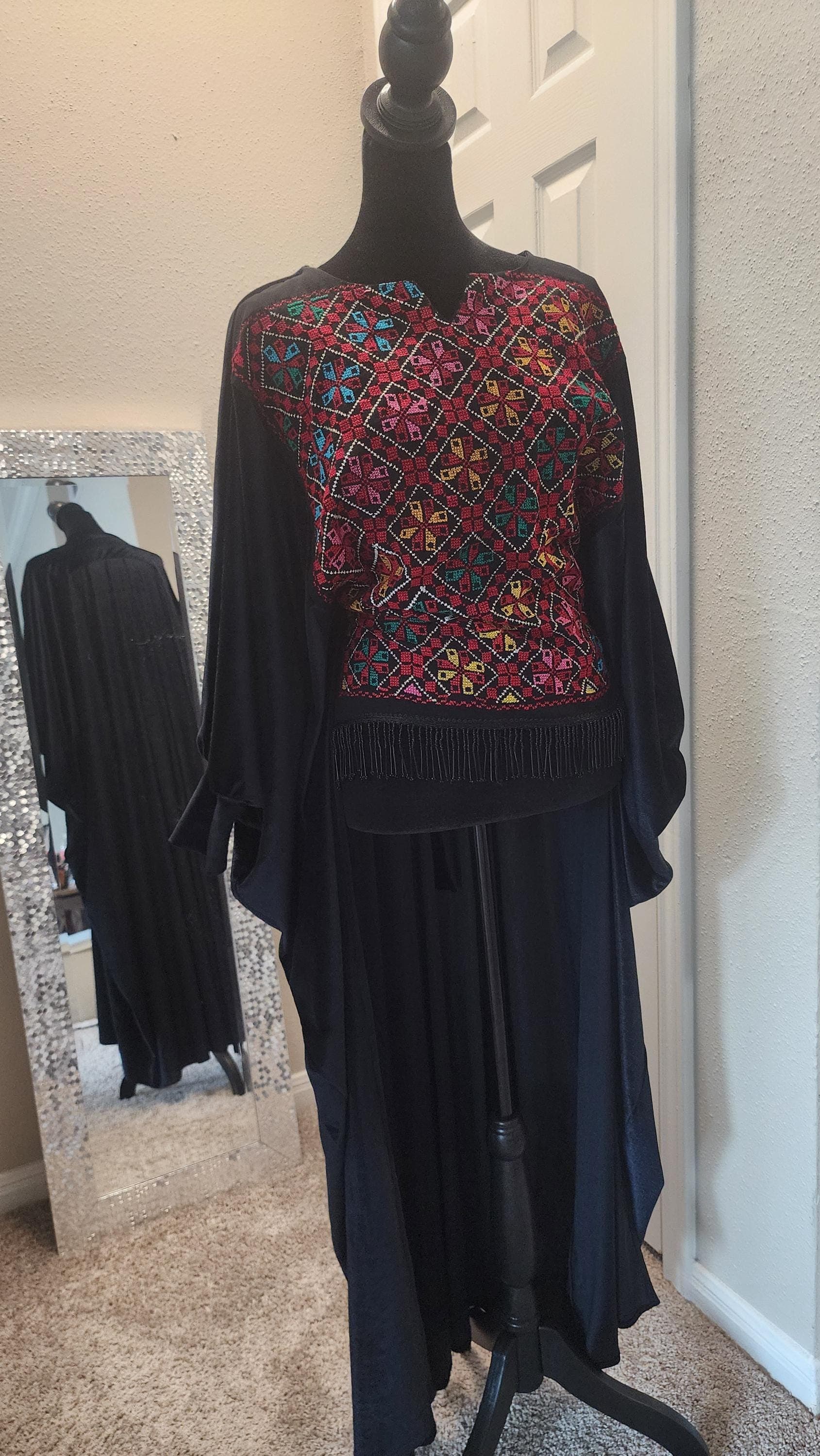 Hand Embroidered Palestinian Tatreez top/abaya/cover-up: Heritage in velvet - image 4