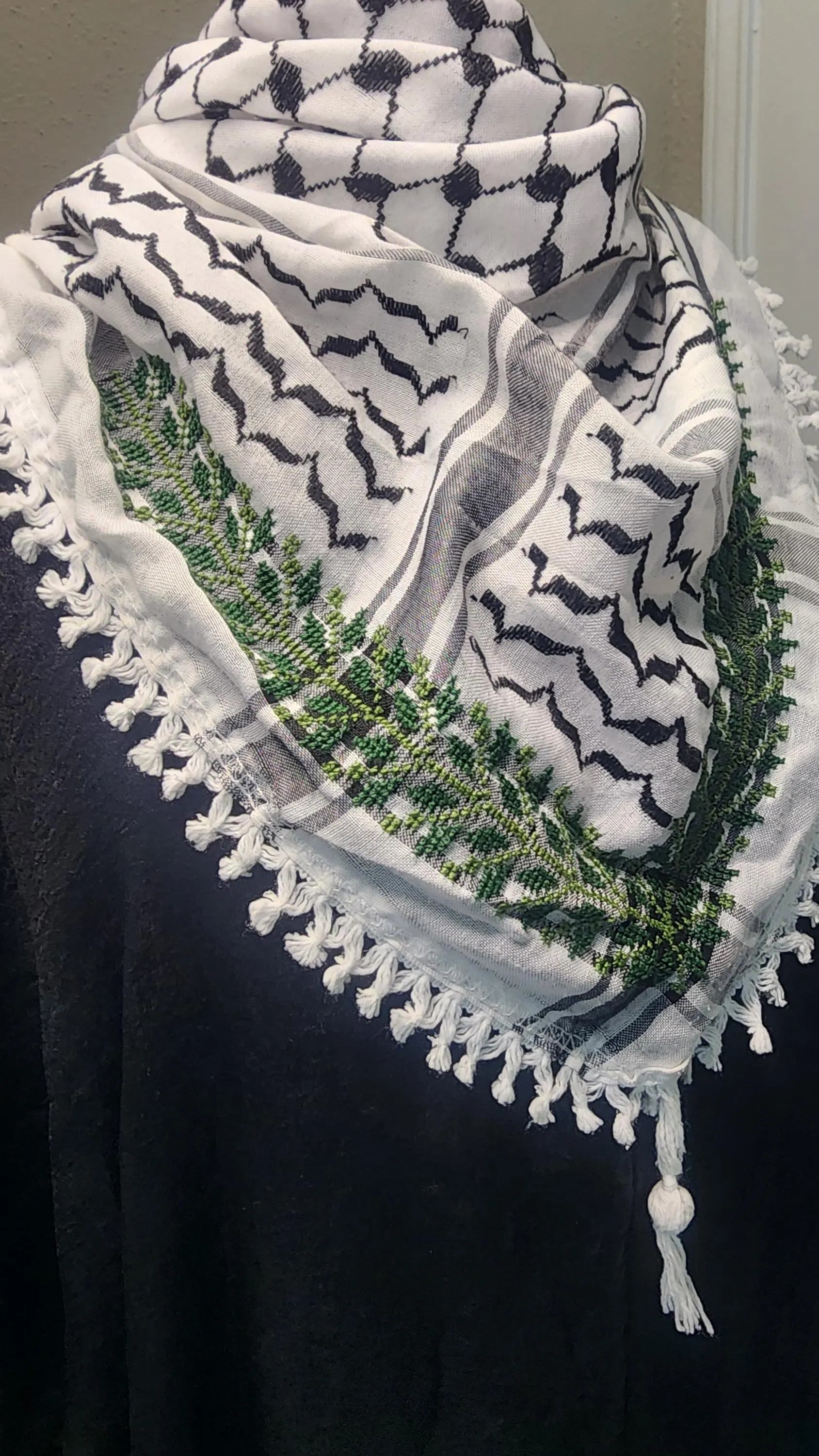Unisex   Palestinian Keffiyeh: Embroidered Half Scarf ,  tatreez pattern - image 3