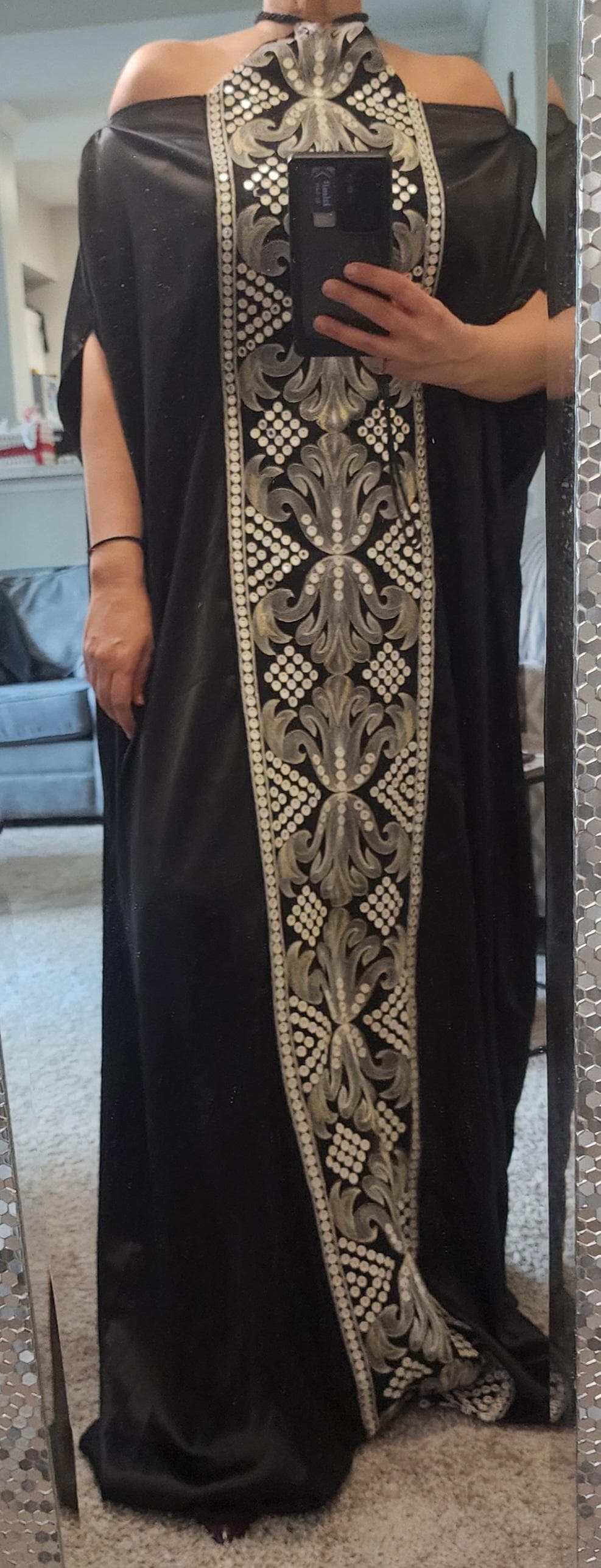 Modern Off-the-Shoulder Kaftan with gold and white embroidery - image 5