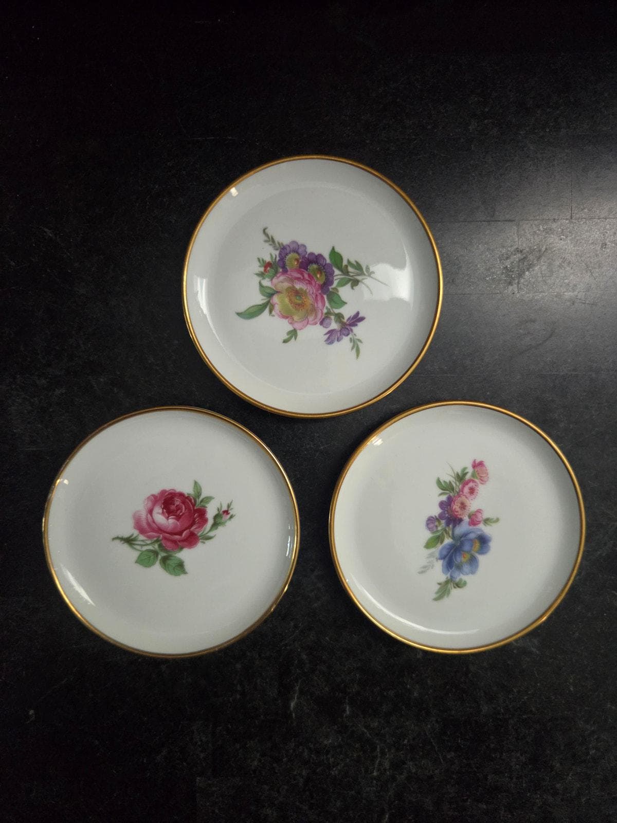 Vintage Kaiser Porzellan Floral Pin Dishes Set of 3 – W. Germany, Gold Rim 4"