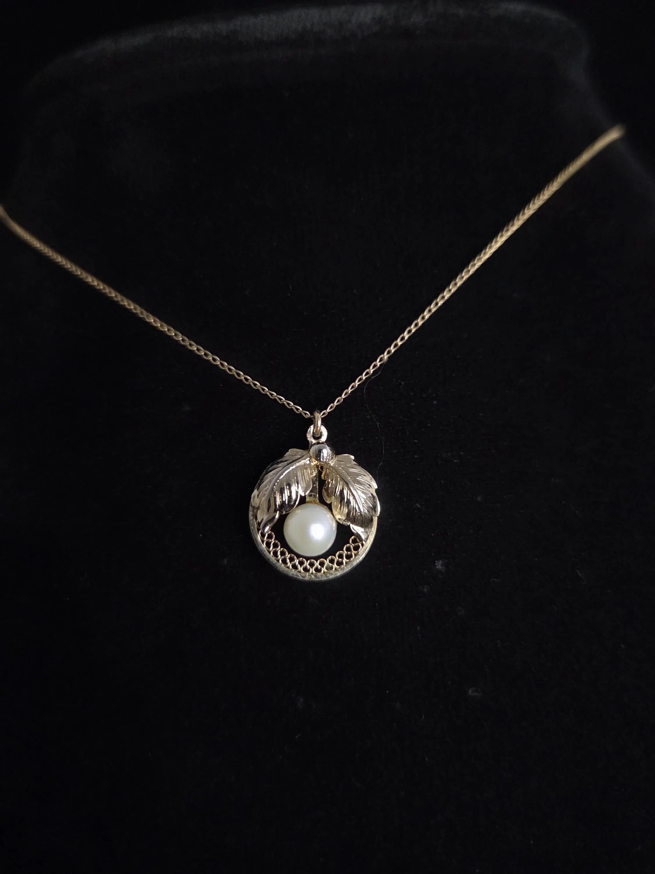 Vintage Child’s Pearl Necklace – 14k Gold Chain – Christening / Baptism Keepsake - image 3