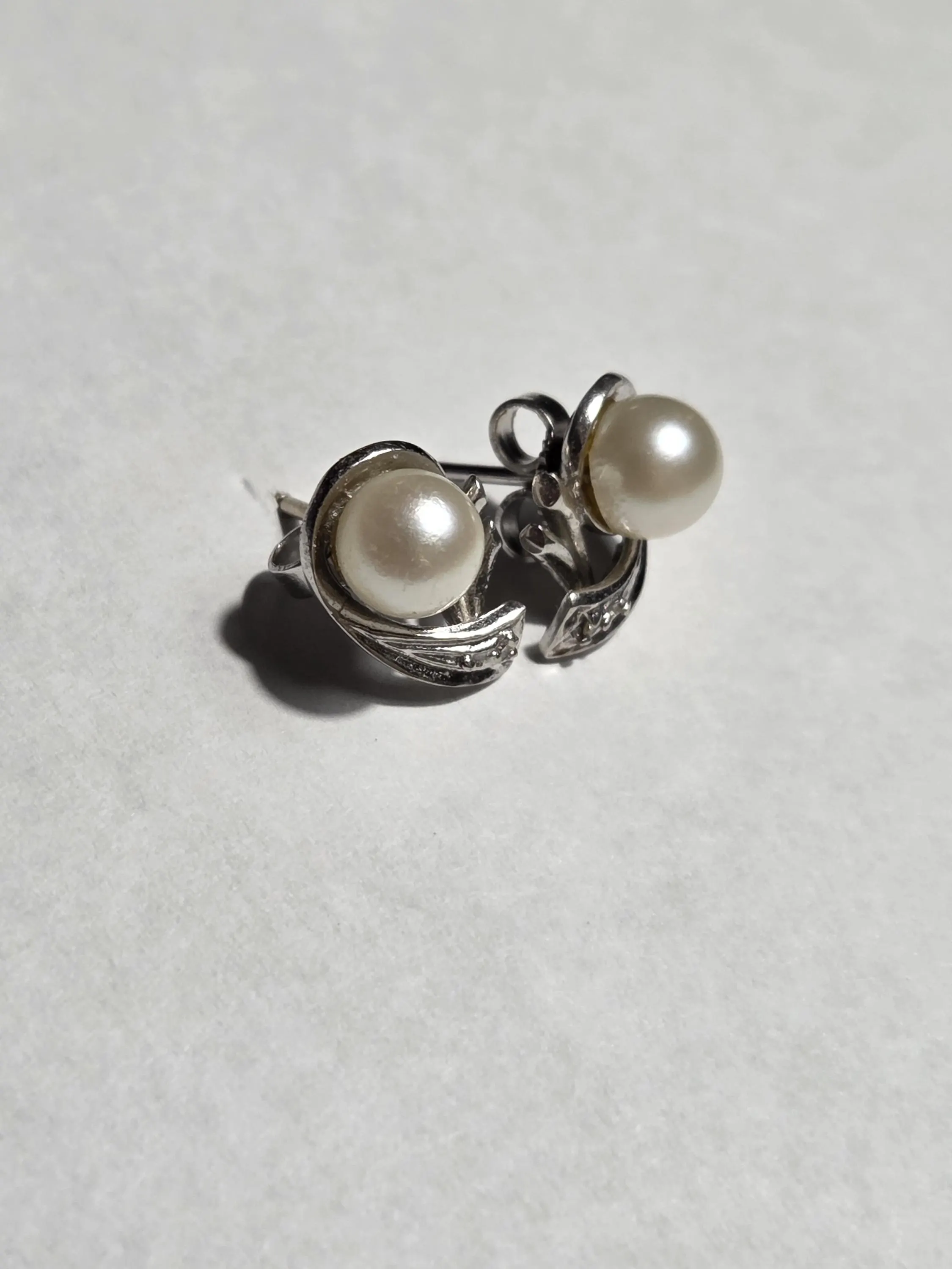 JMS Mid-Century 14kt White Gold Pearl And Diamond Earrings - image 2