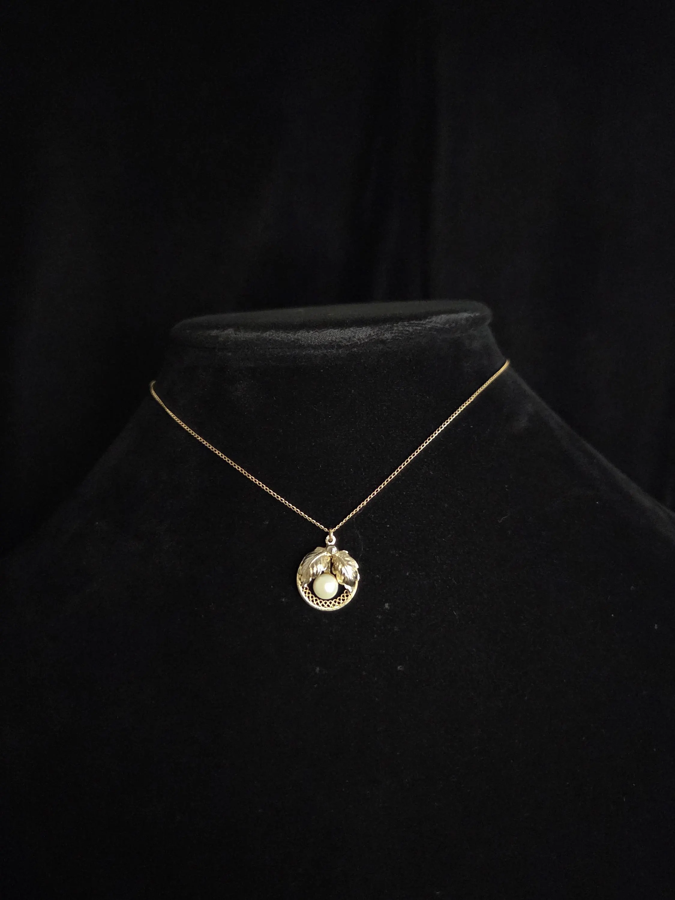 Vintage Child’s Pearl Necklace – 14k Gold Chain – Christening / Baptism Keepsake
