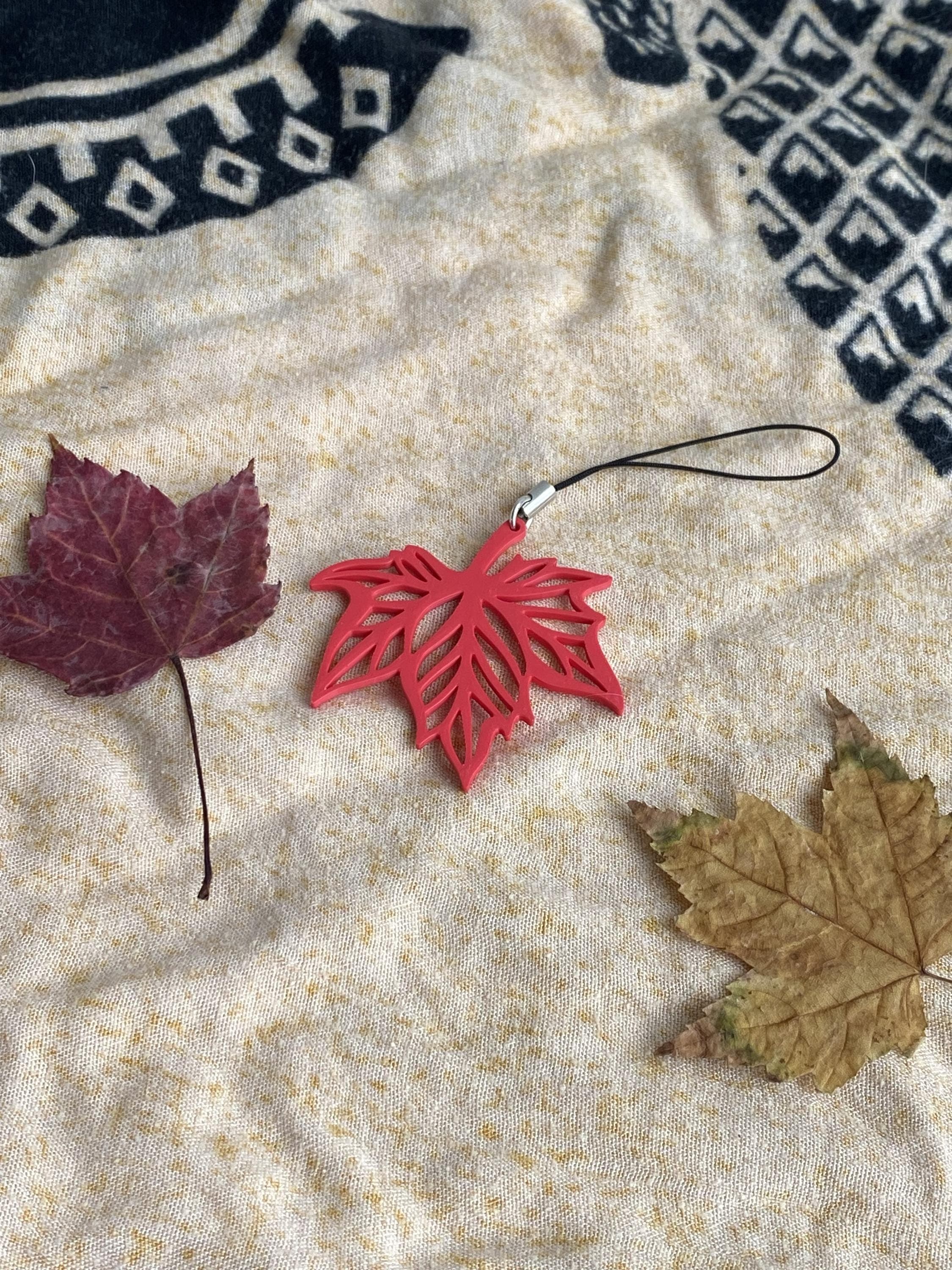 Maple Leaf Keychain | Canada Souvenir | Charm Canadian Fall Autumn | Gift Nature Keychain 3D Printed - image 3