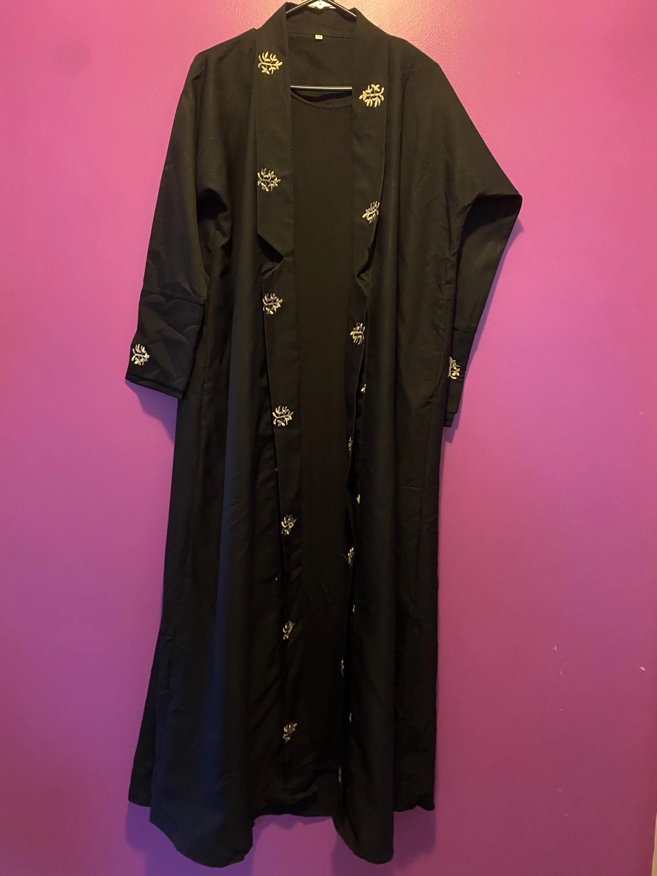 Women’s Thrift Abayas - image 2